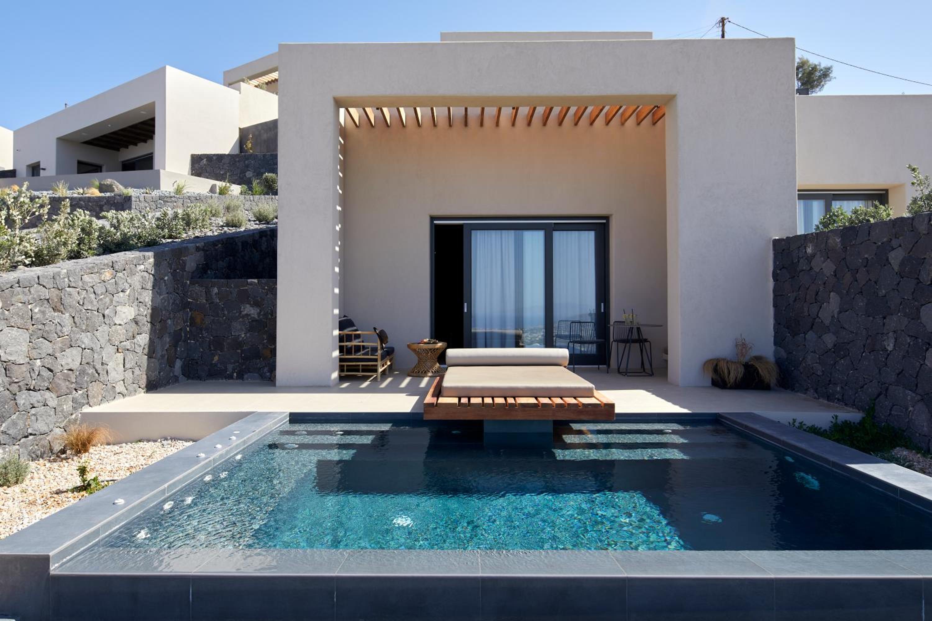 Grand North Suite with Private Heated Pool photo 2