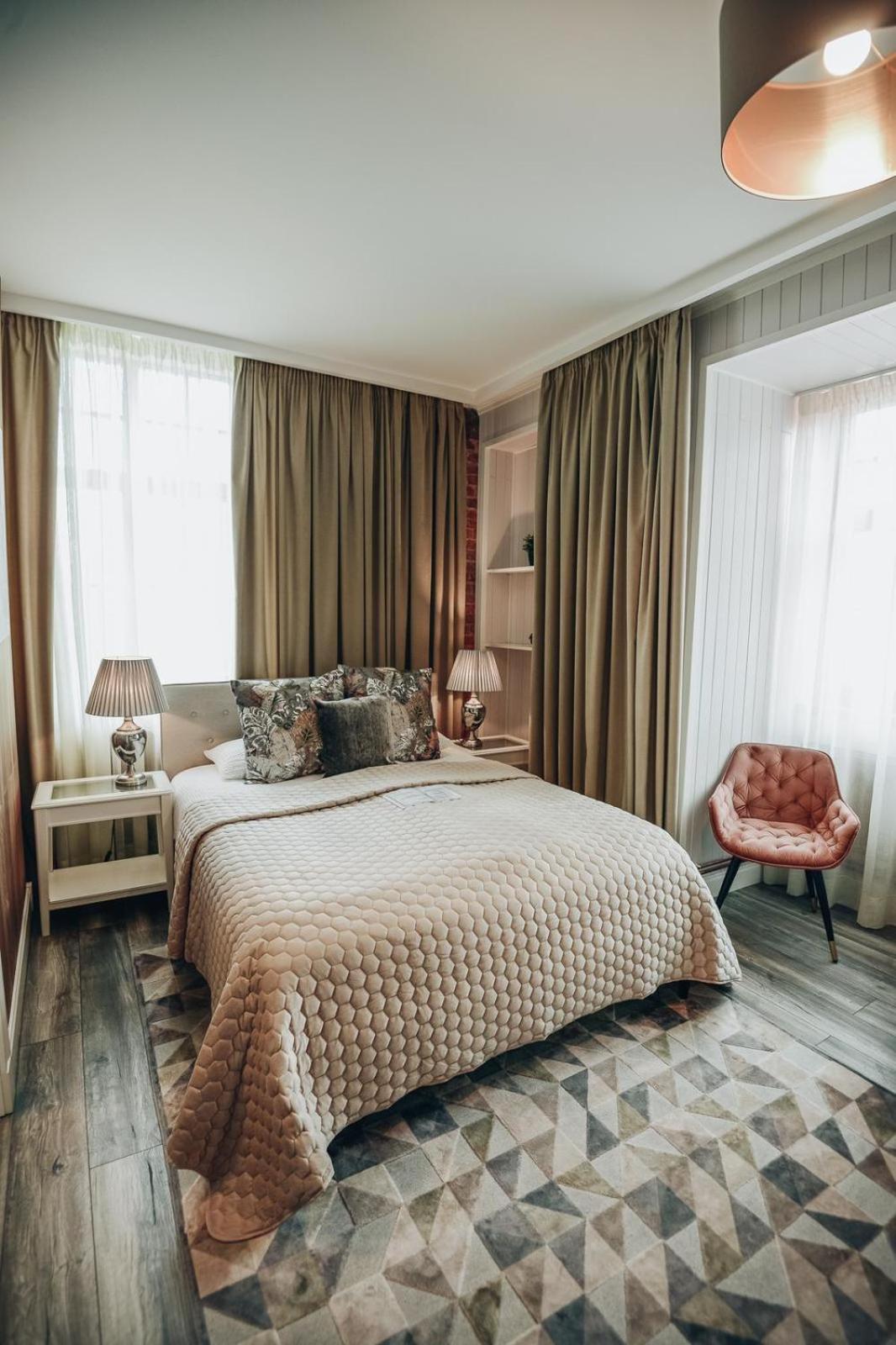 Standard King Room