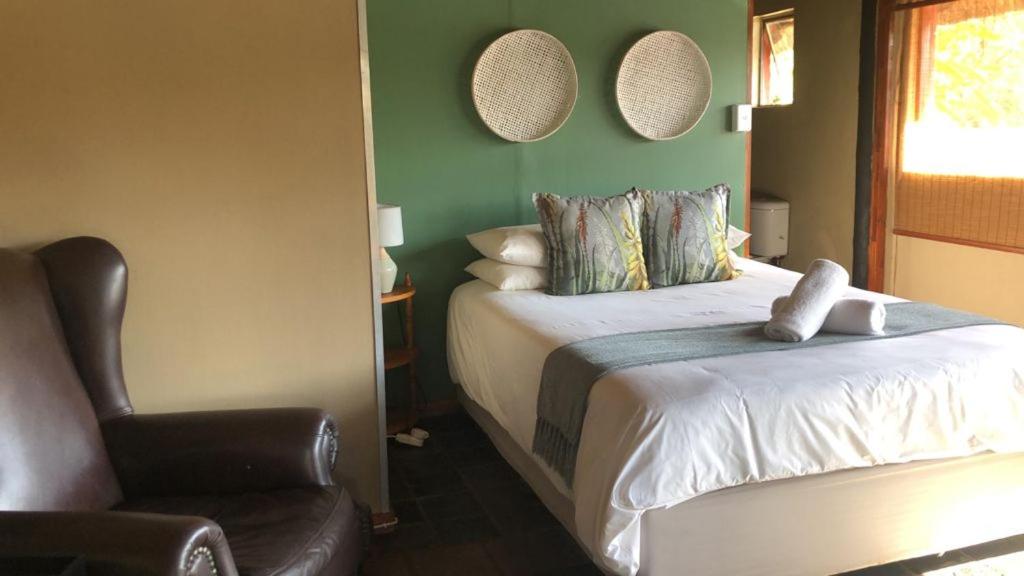 Double Room with Private Bathroom photo 2