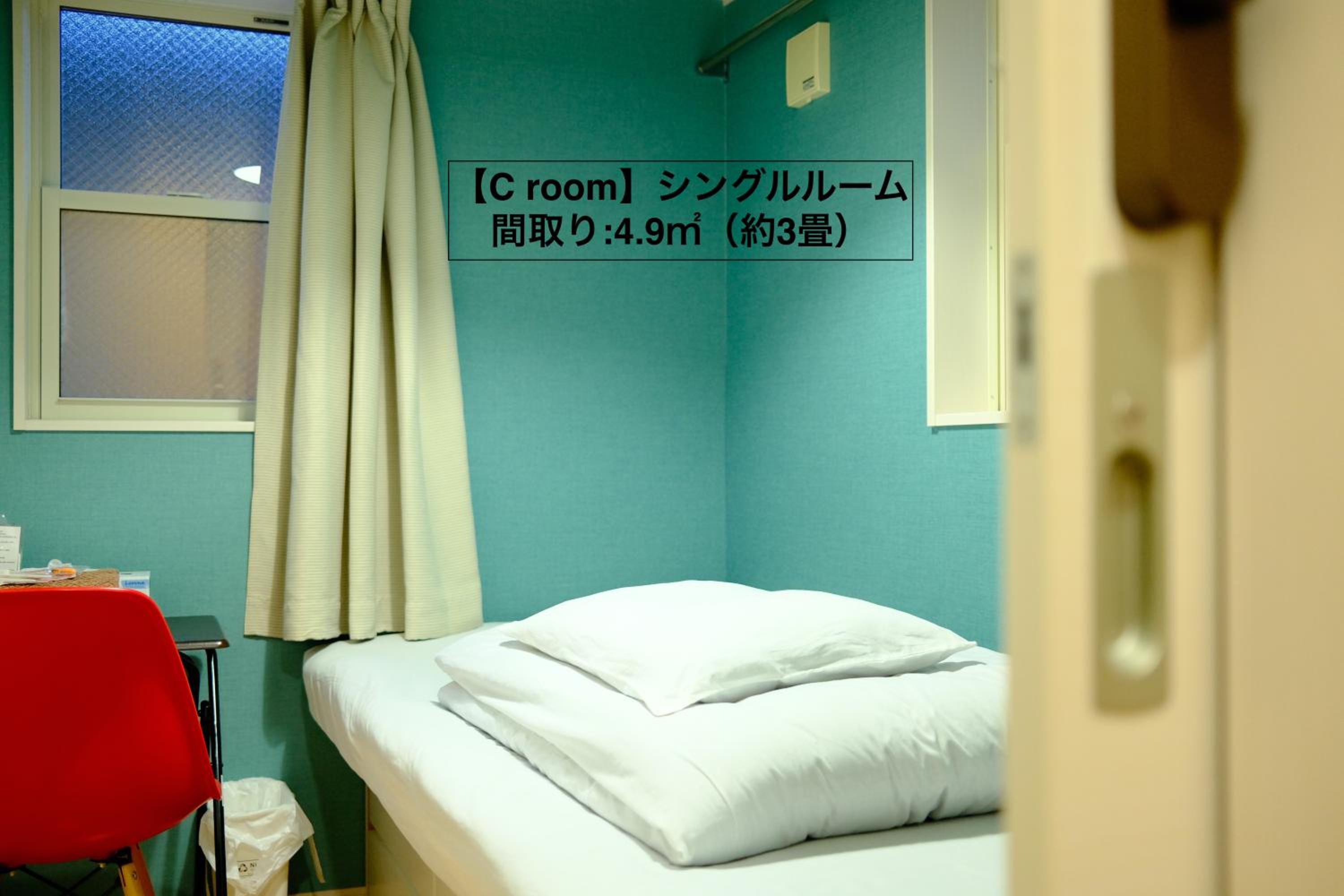 标准单人房（带共用浴室）