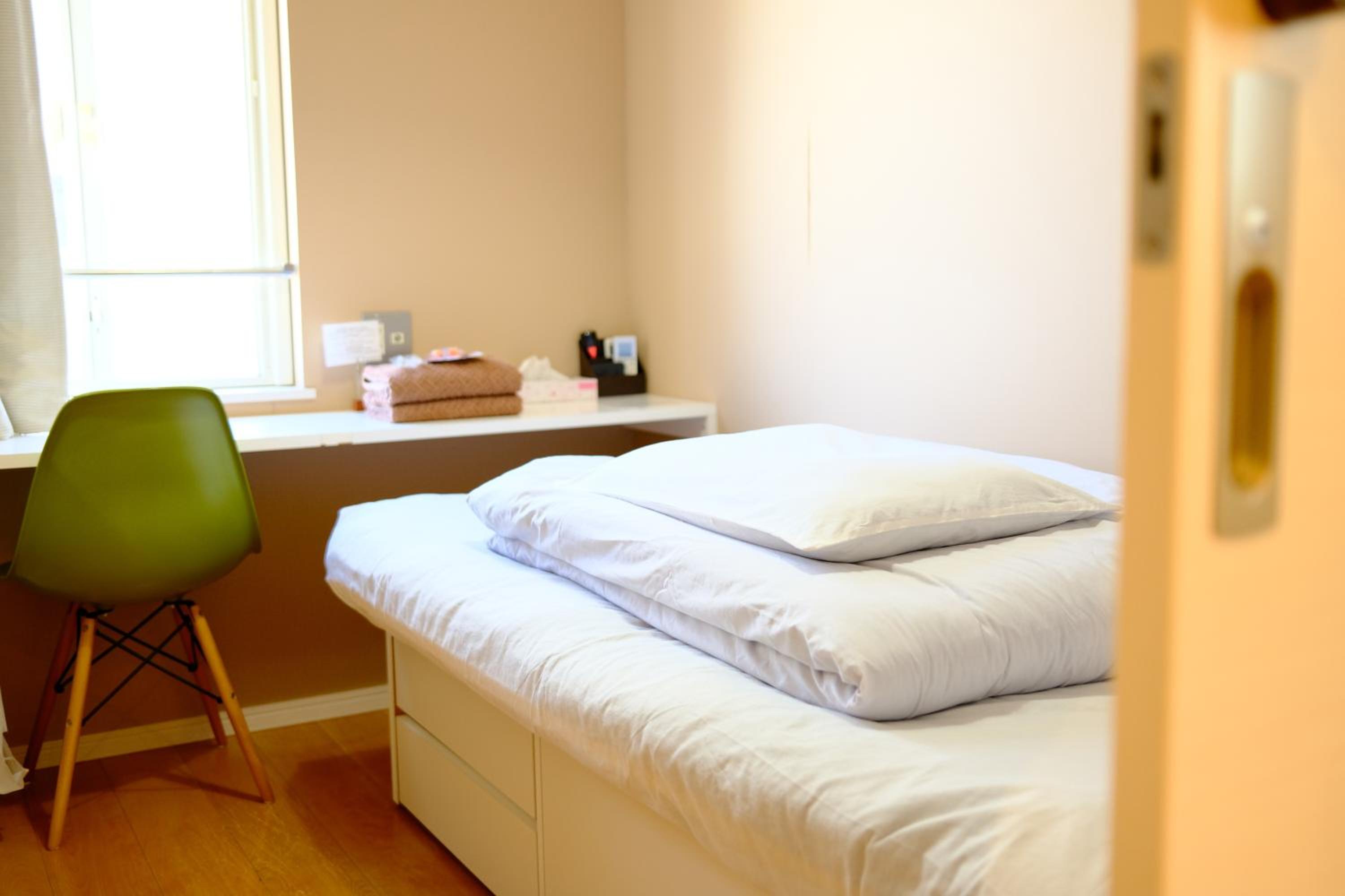 Standard Single Room with Shared Bathroom photo 2