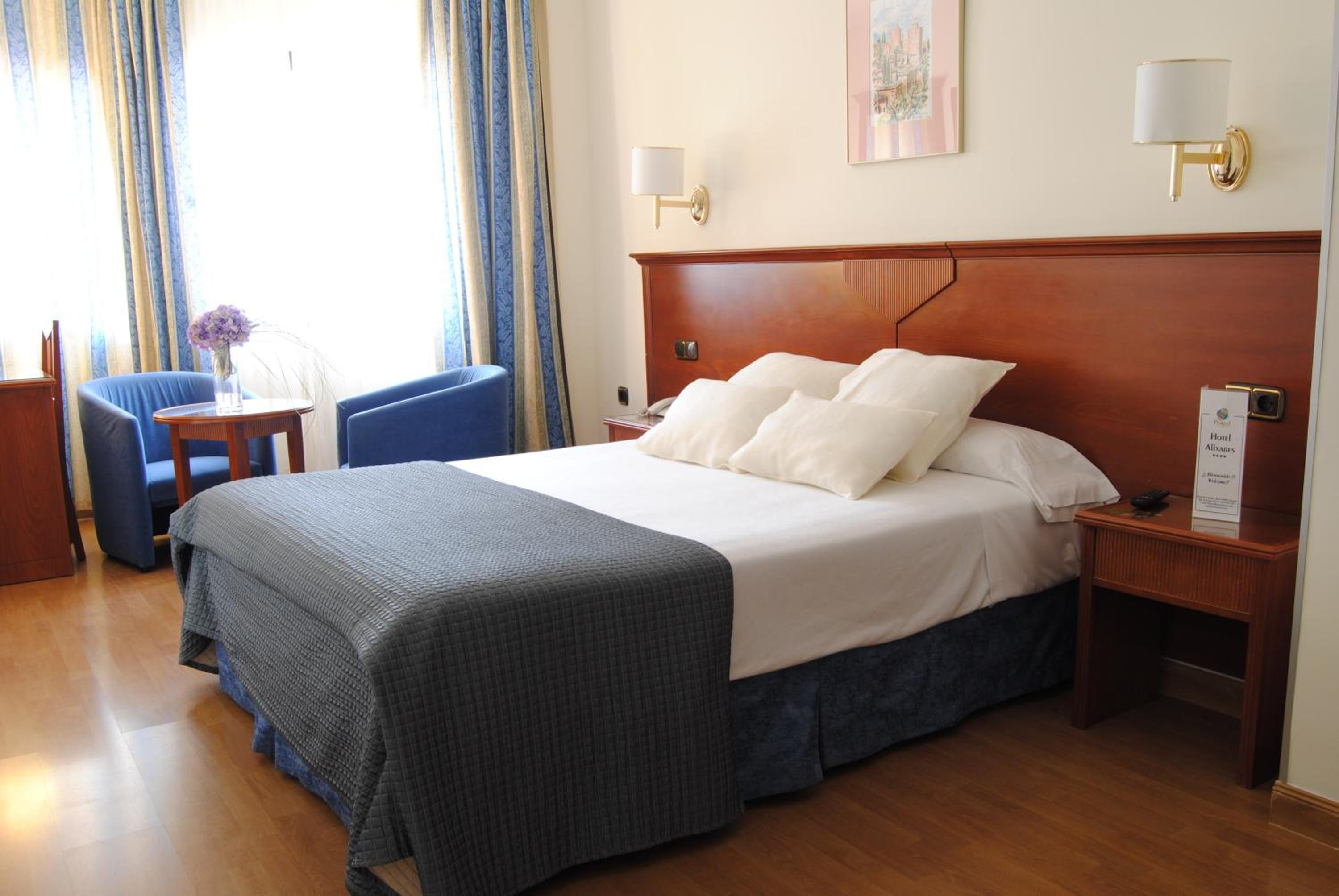 Double or Twin Room - Photo 9