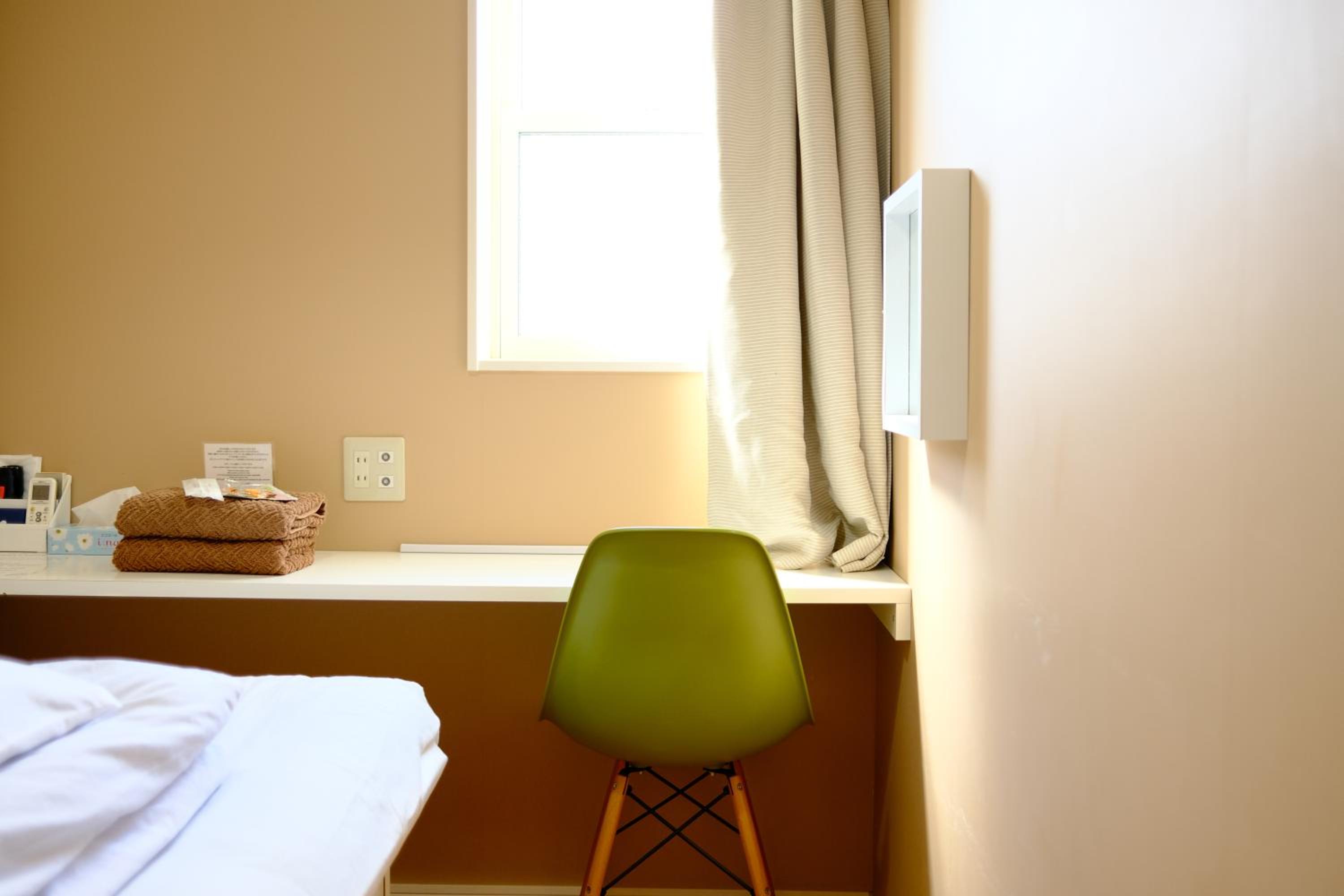 Standard Single Room with Shared Bathroom photo 2