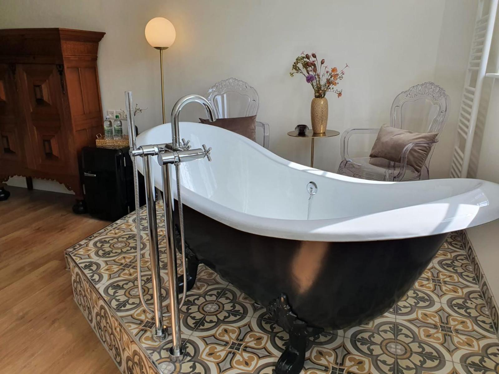Superior Suite - Photo 1