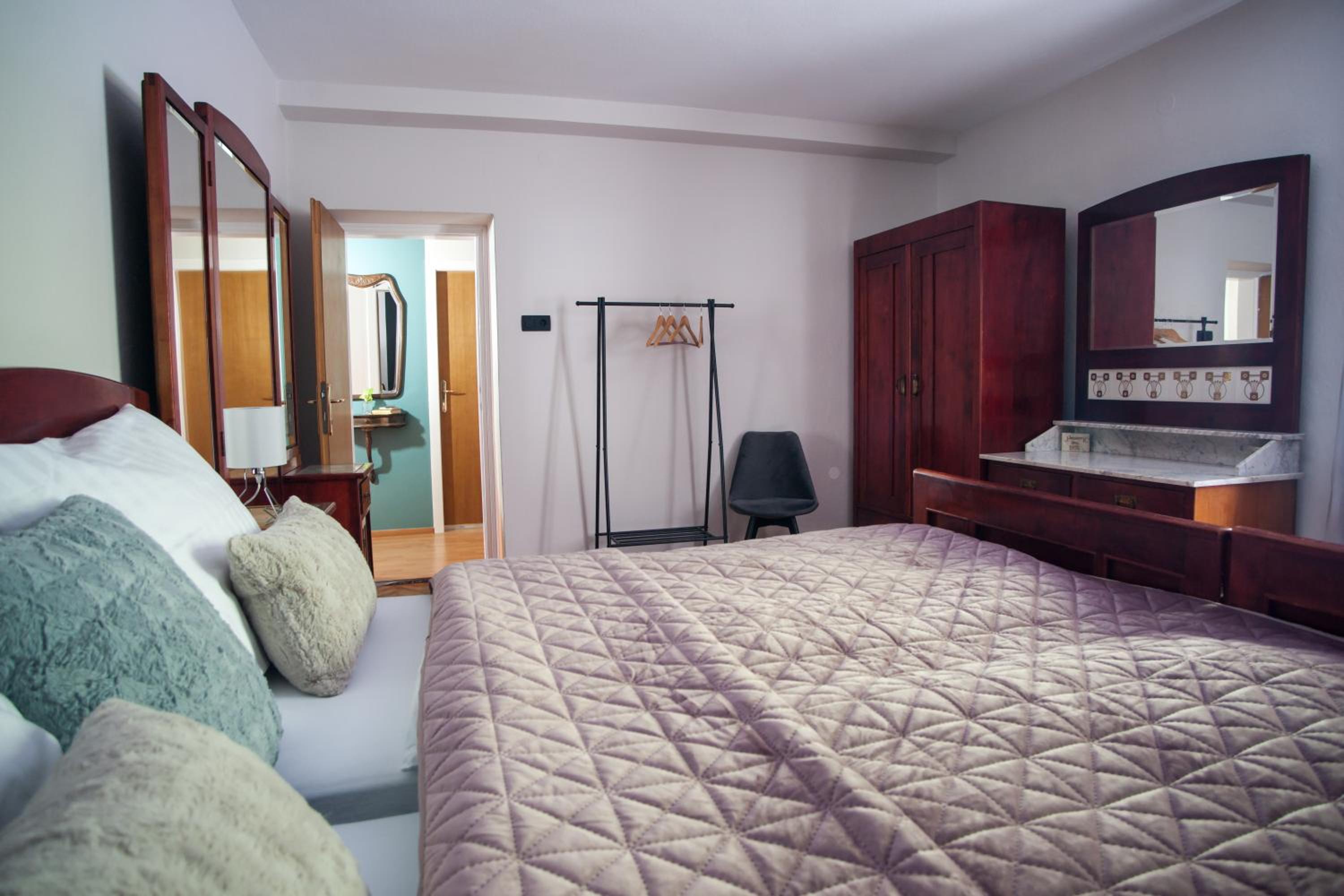 Two-Bedroom Apartment - Photo 6