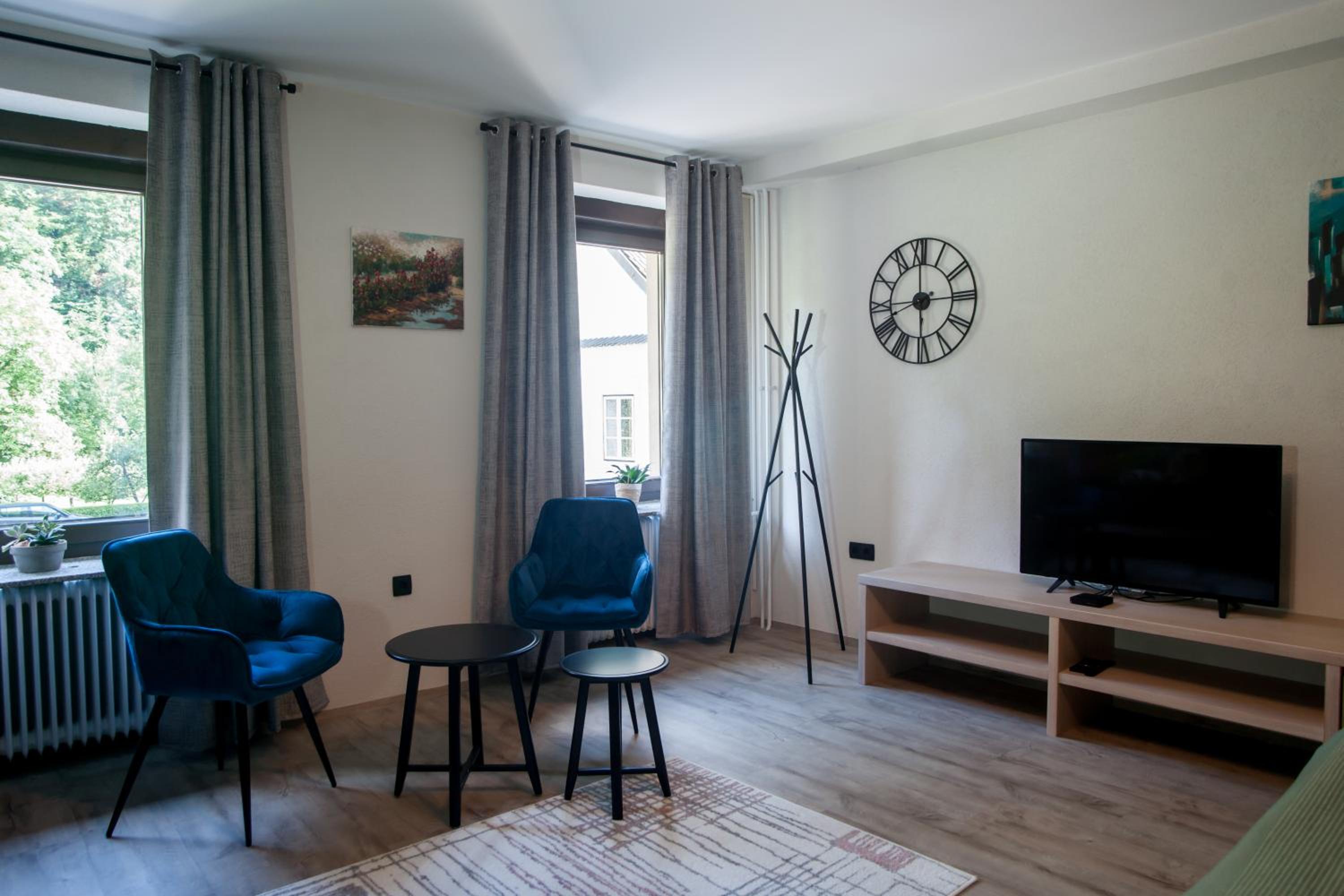 Two-Bedroom Apartment - Photo 4