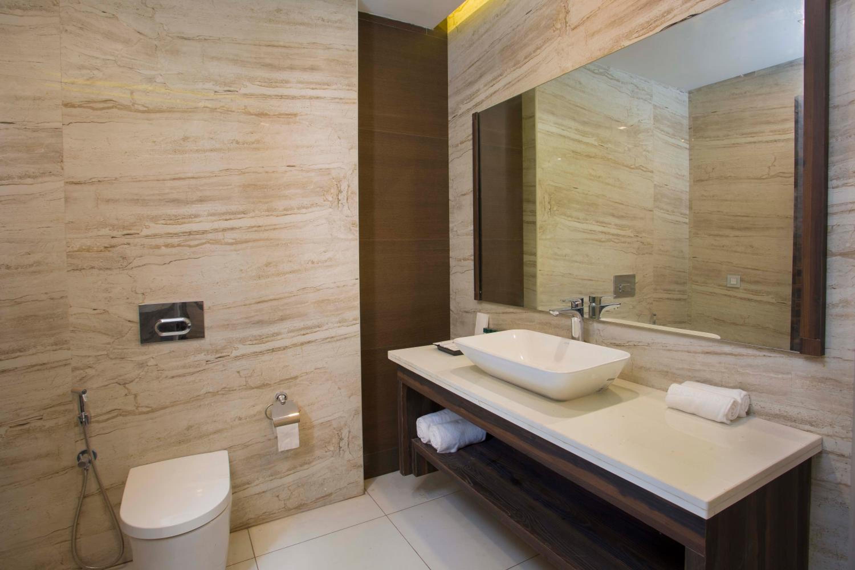 Premium room with Lake View photo