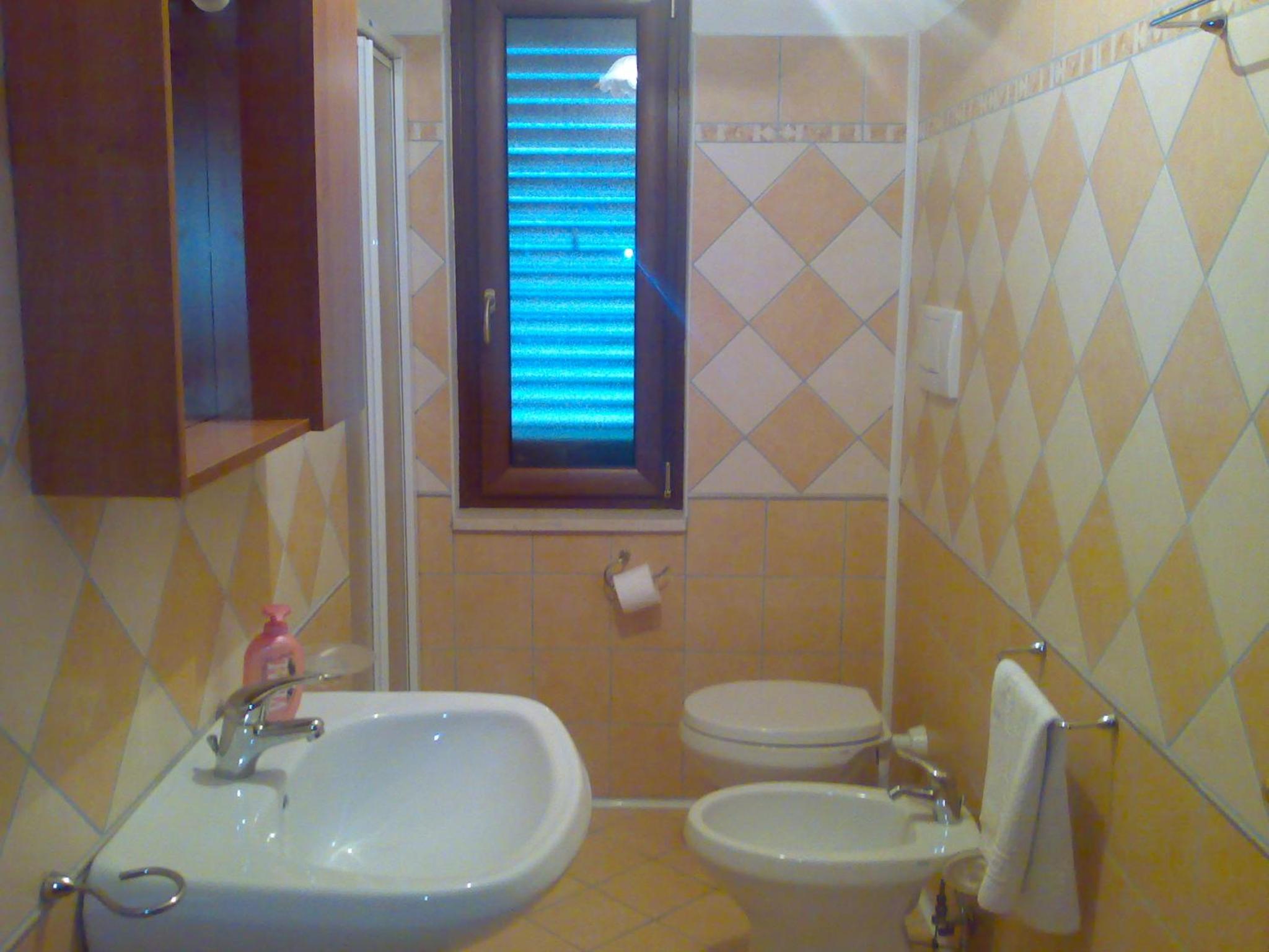 Triple Room - Photo 6