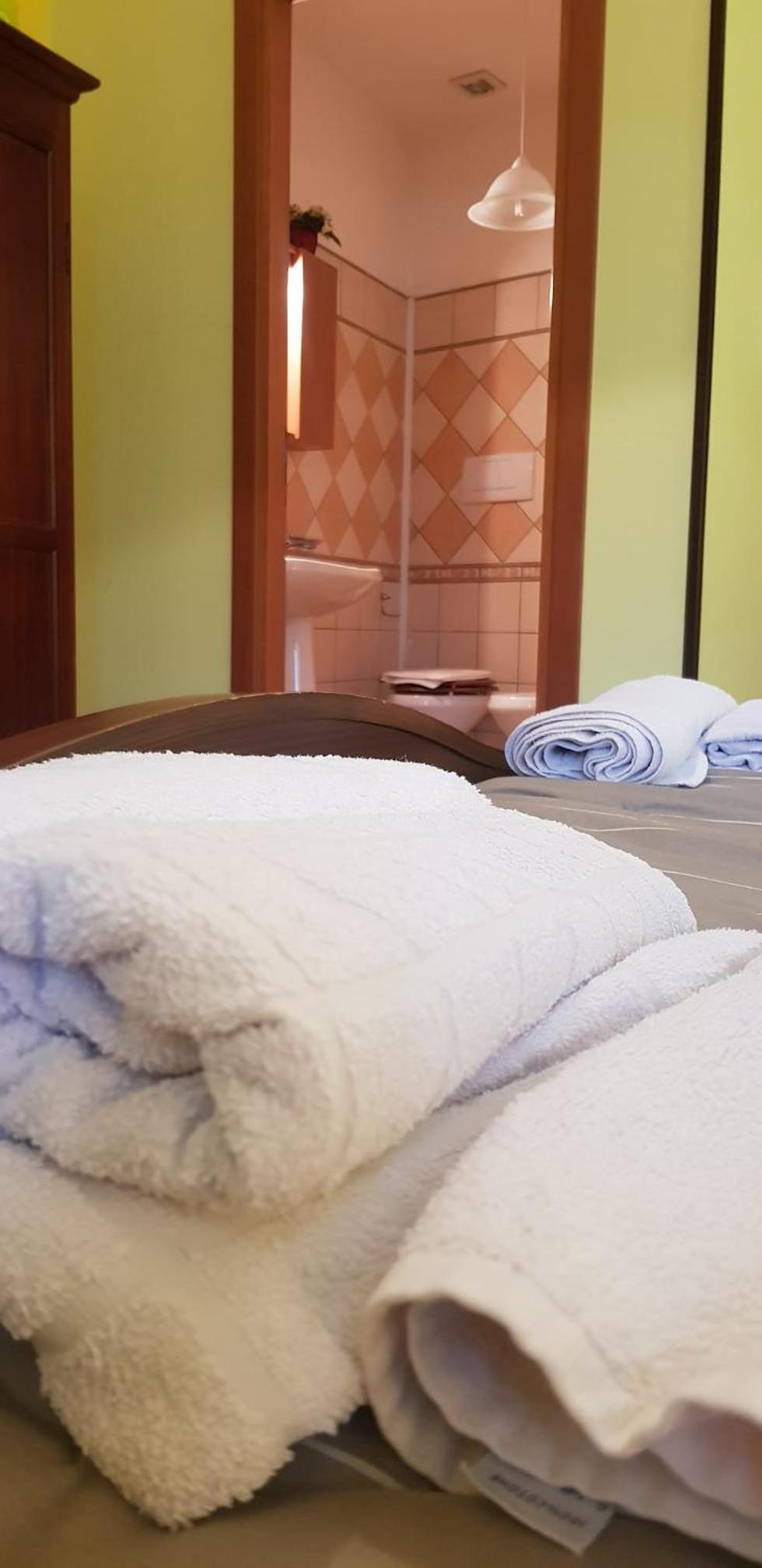 Double Room - Photo 4