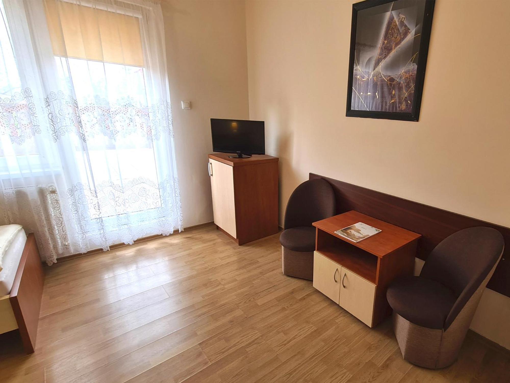 Double or Twin Room - Photo 20