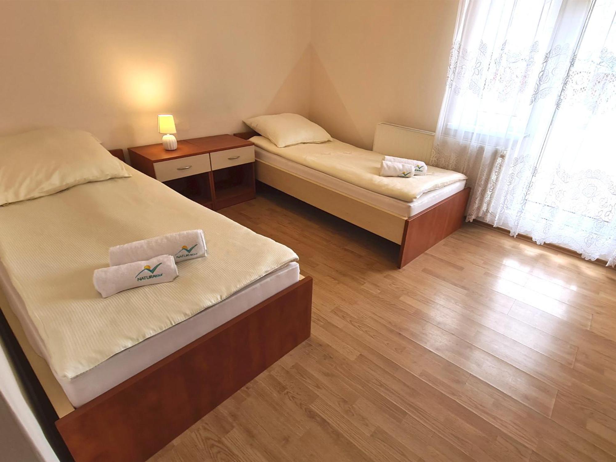 Double or Twin Room - Photo 5