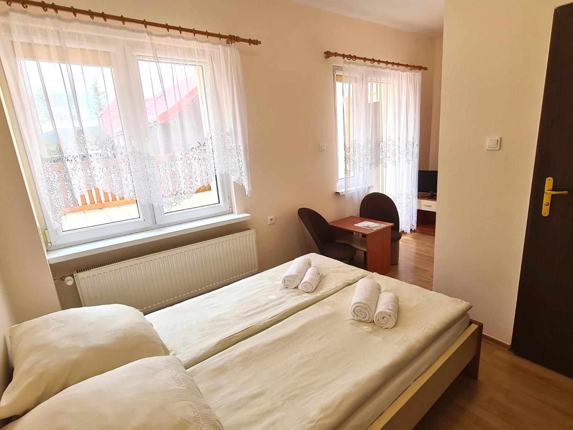 Double or Twin Room - Photo 14