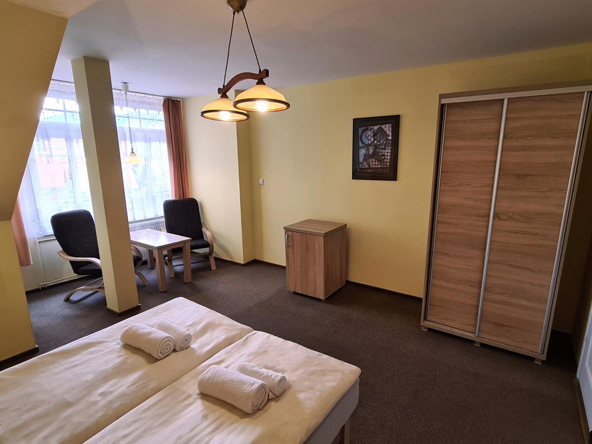 Double or Twin Room - Photo 7