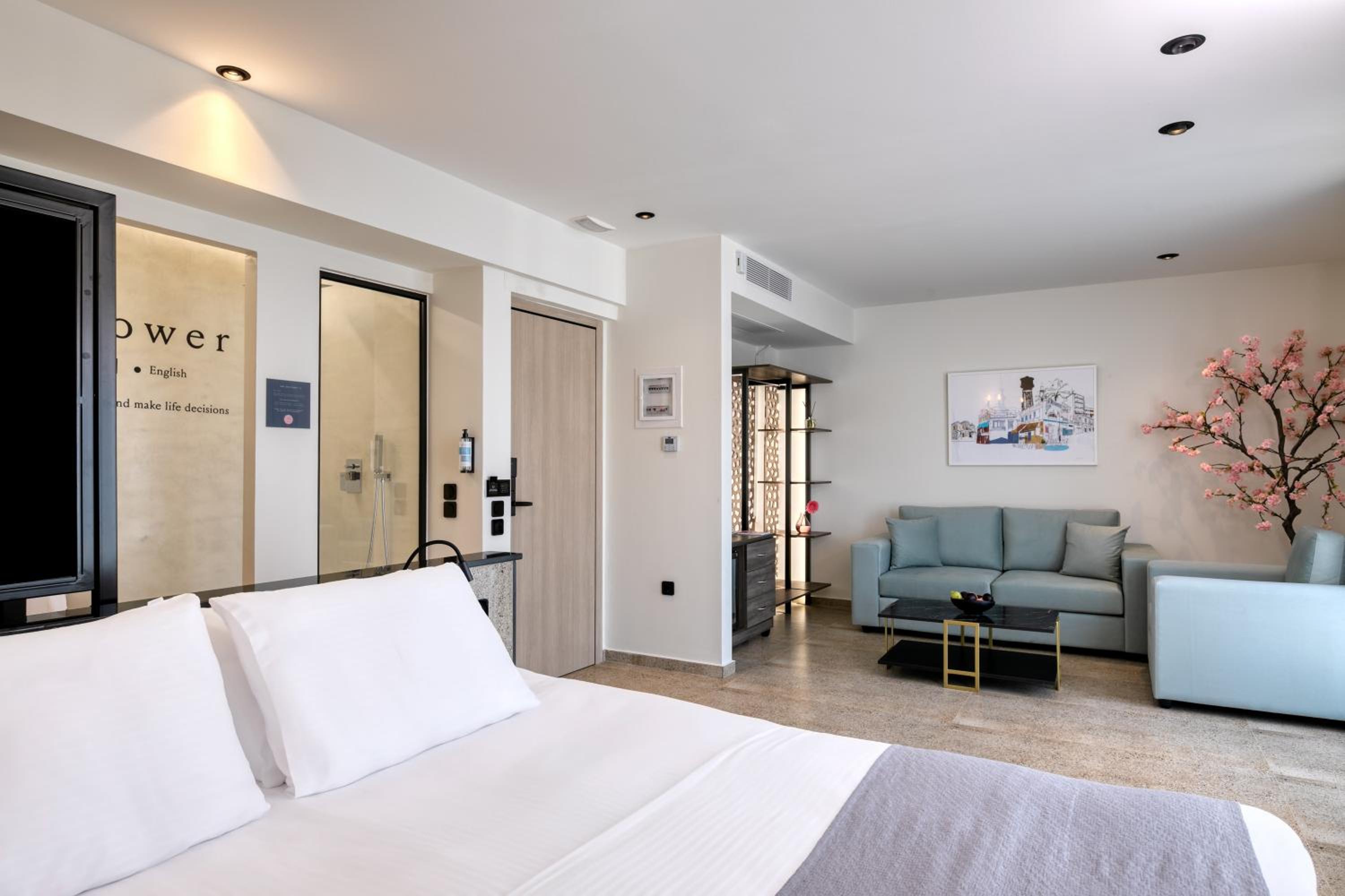 Acropolis Suite with Balcony photo 3