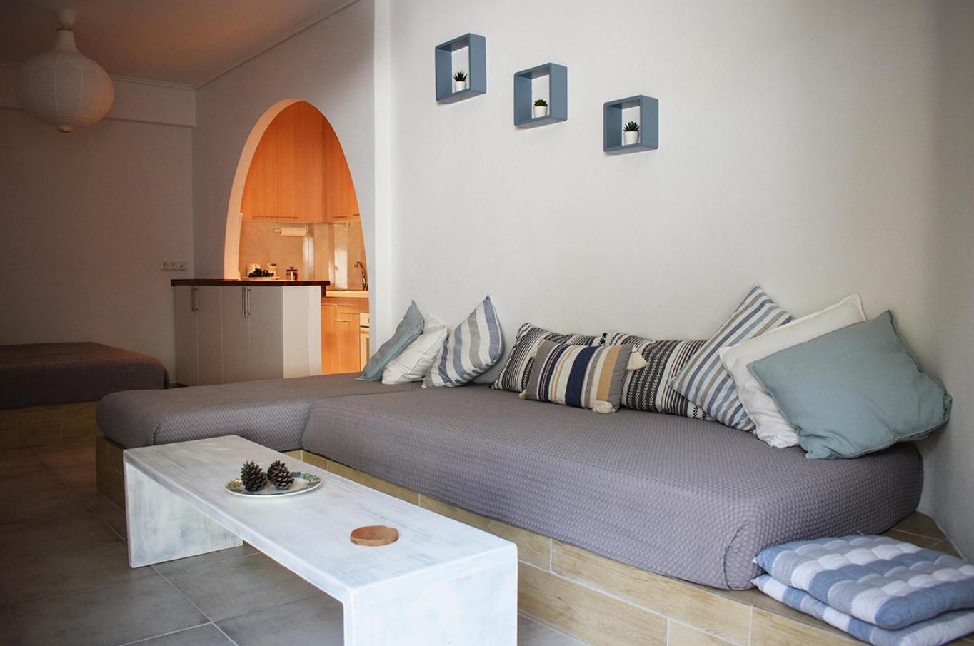 One-Bedroom House photo 1