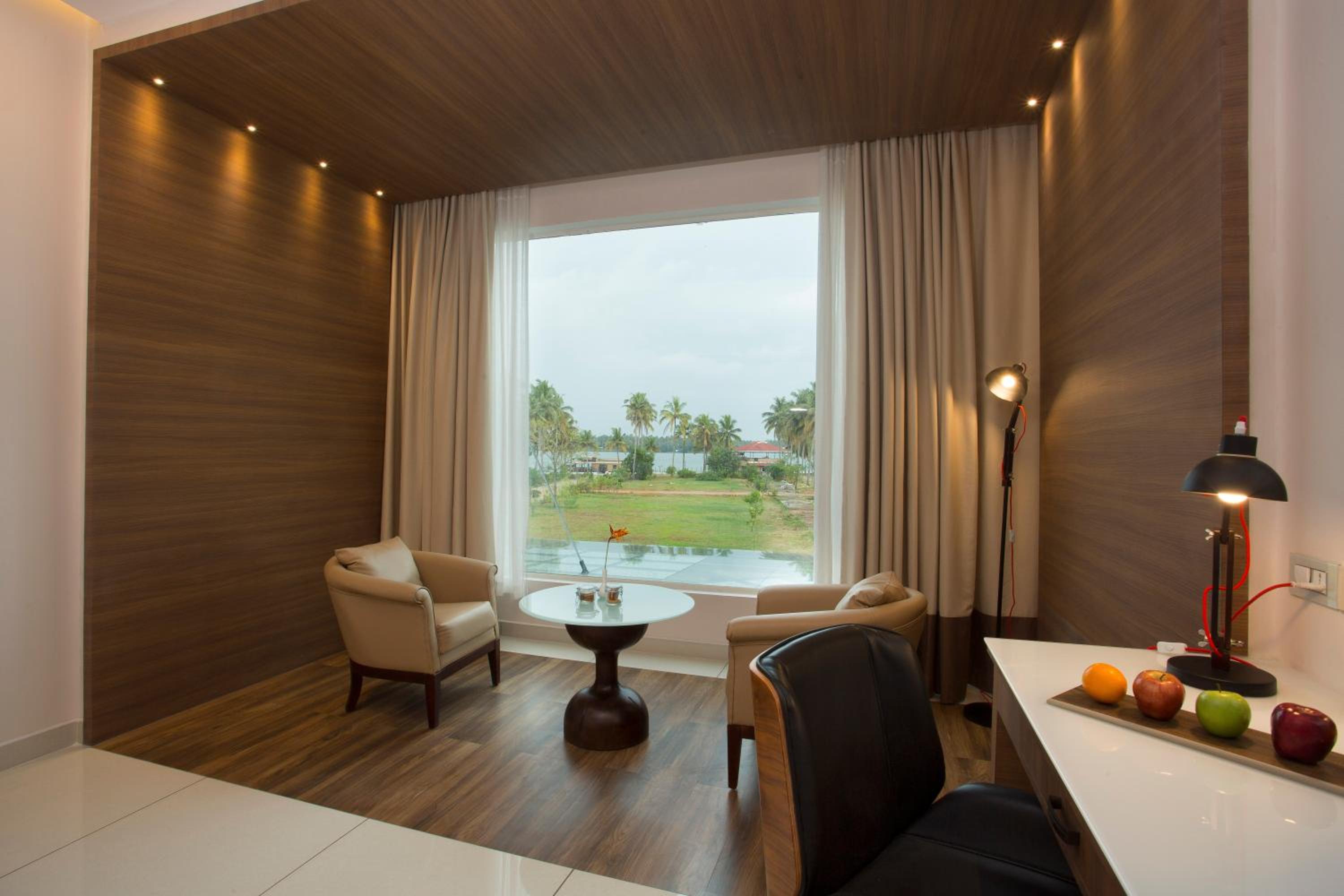Premium room with Lake View photo