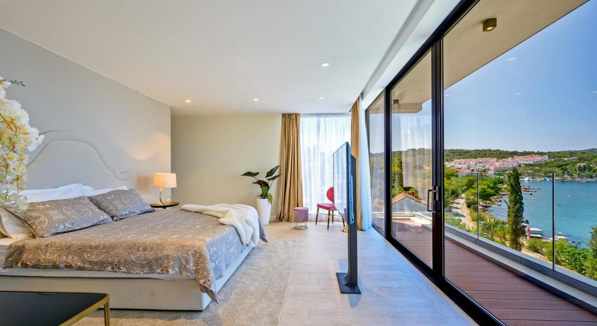 Villa with Private Pool photo 1
