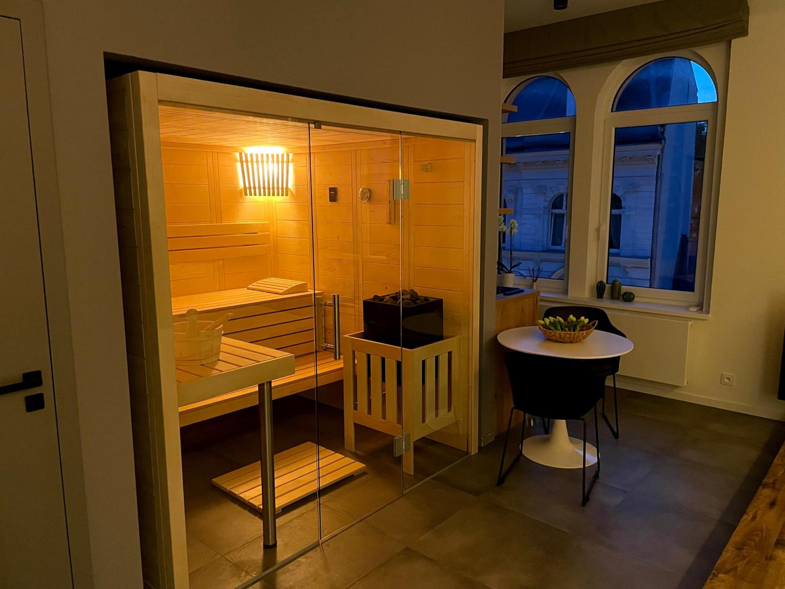 Double Room with Sauna and Spa Bath - Photo 24