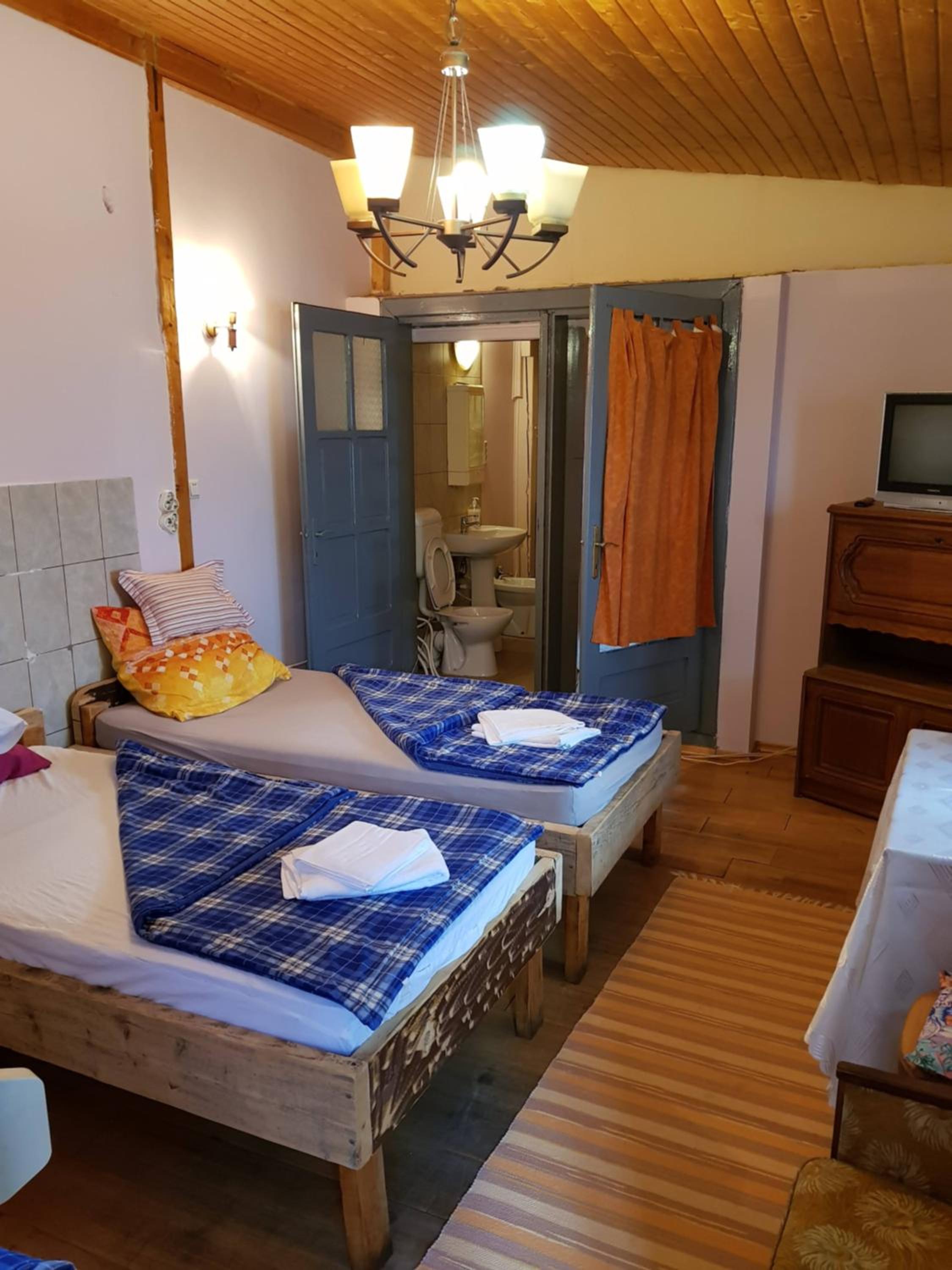 Two-Bedroom Apartment - Photo 9