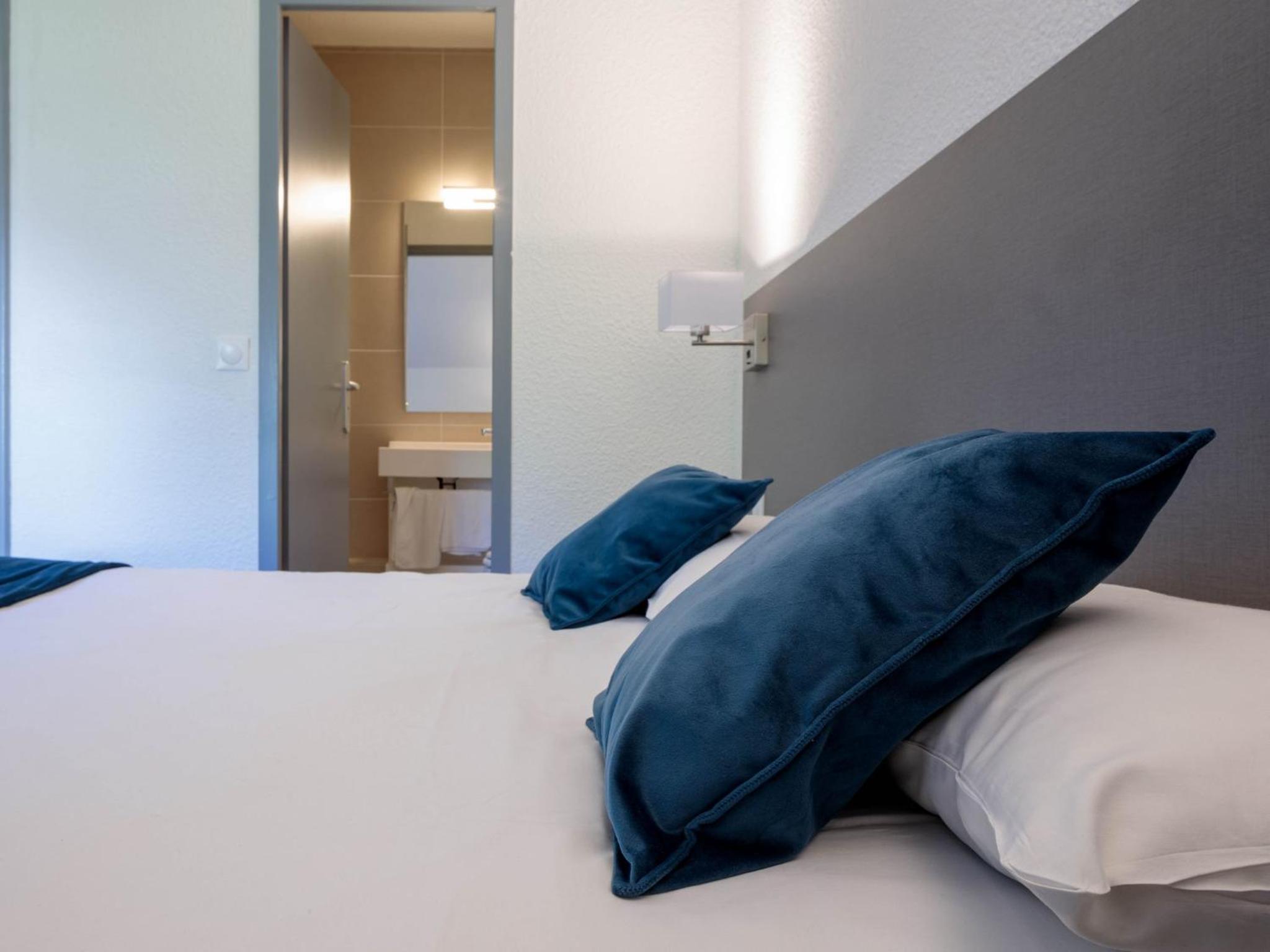 Double or Twin Room - Photo 4