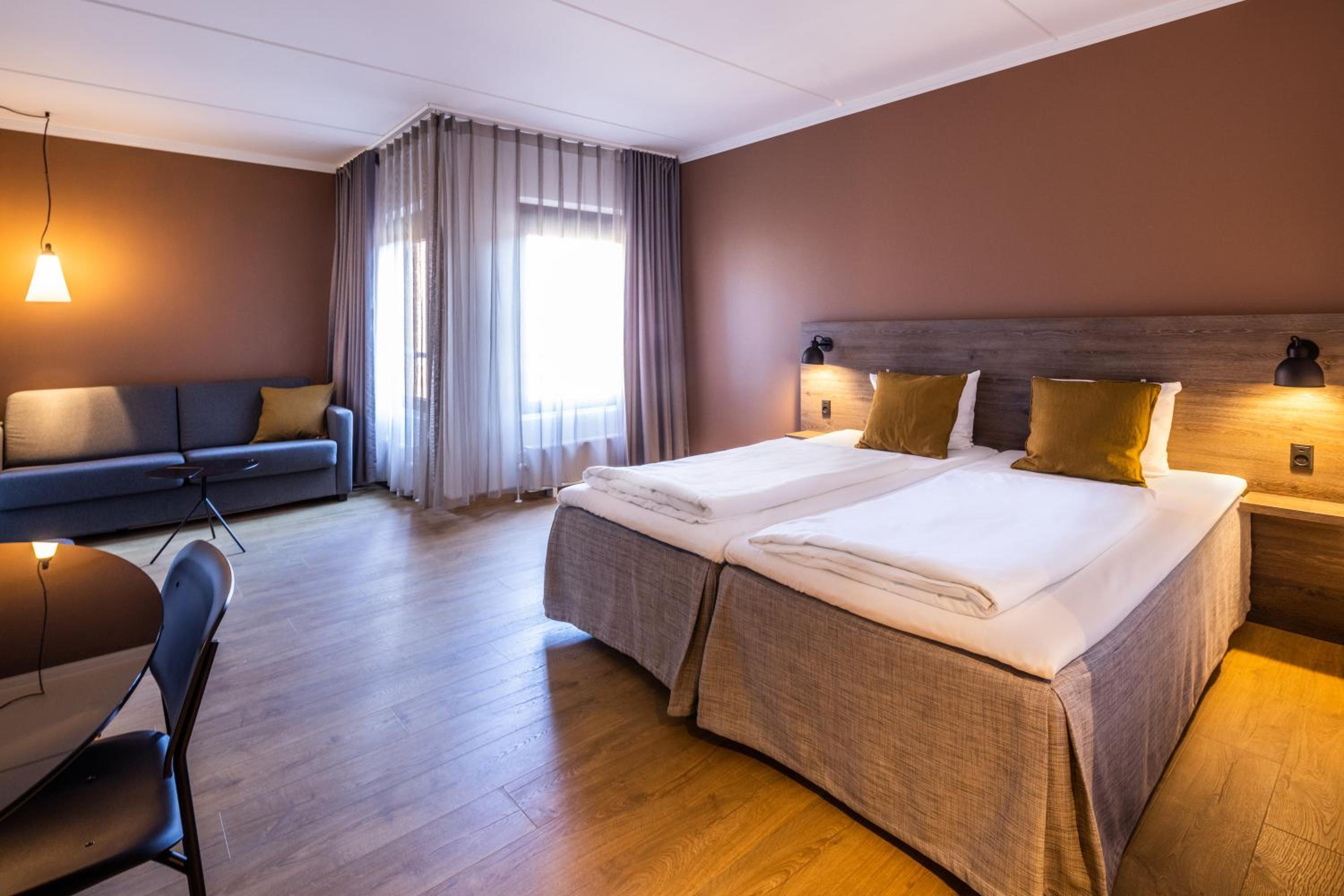 Deluxe Twin Room - Non-Smoking