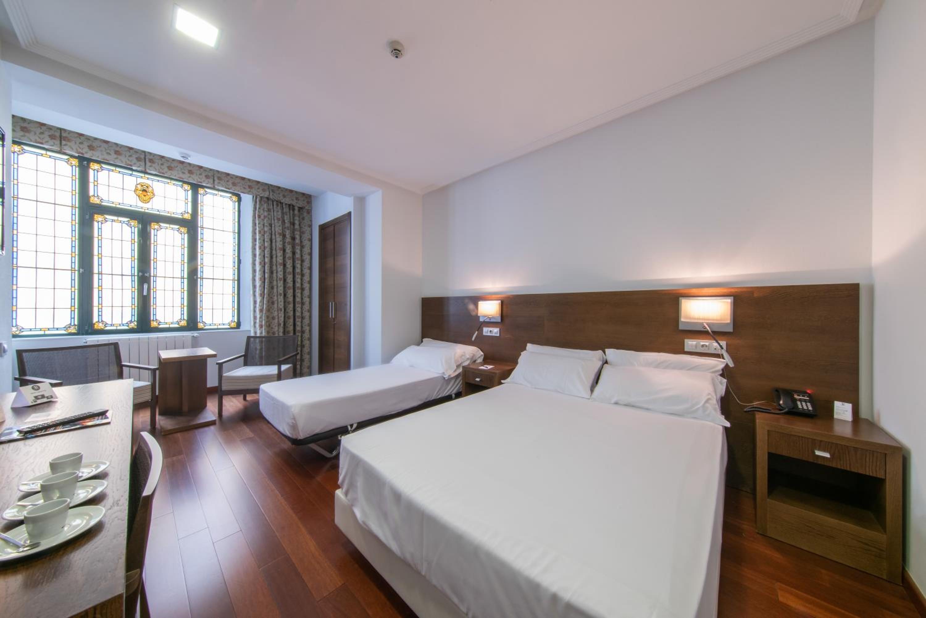Double Room with Extra Bed - Photo 4