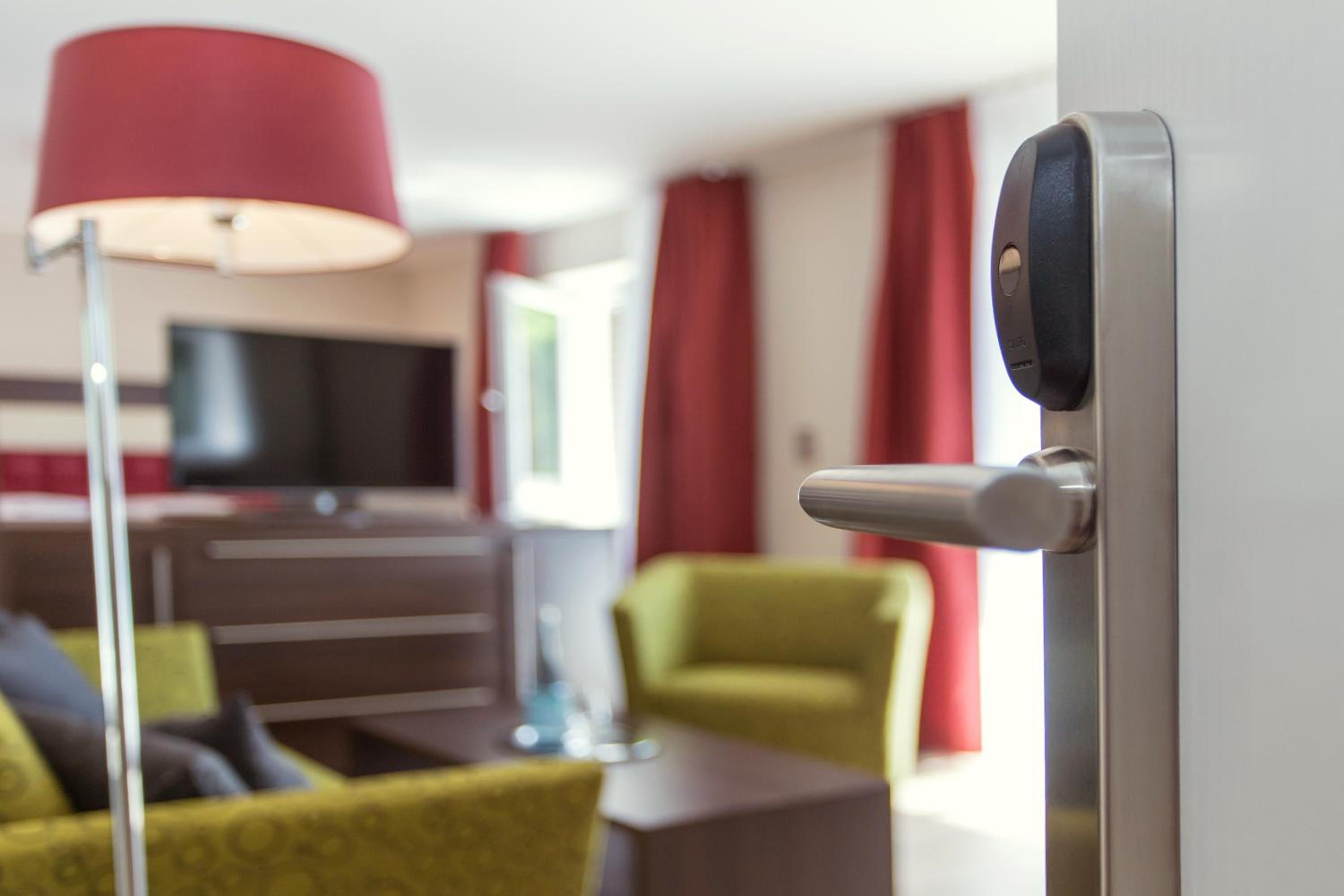 Deluxe Suite - Photo 1