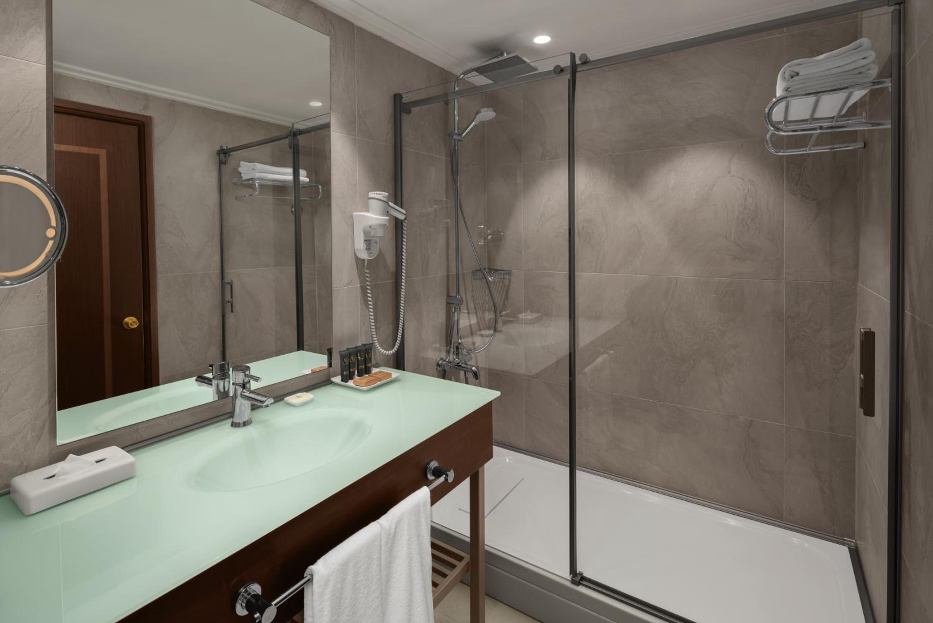 Superior Room - Photo 5