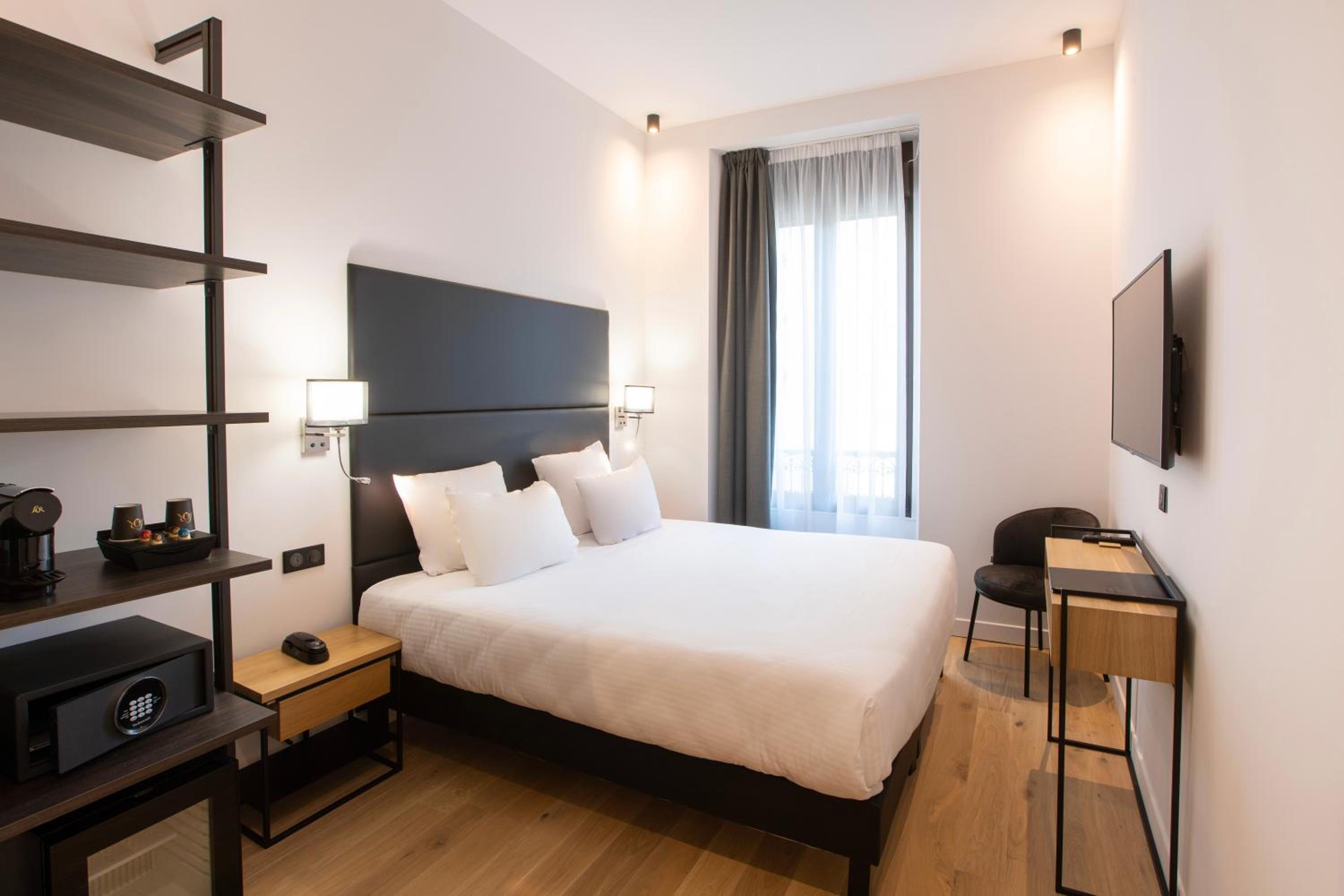 Double Room - Photo 3