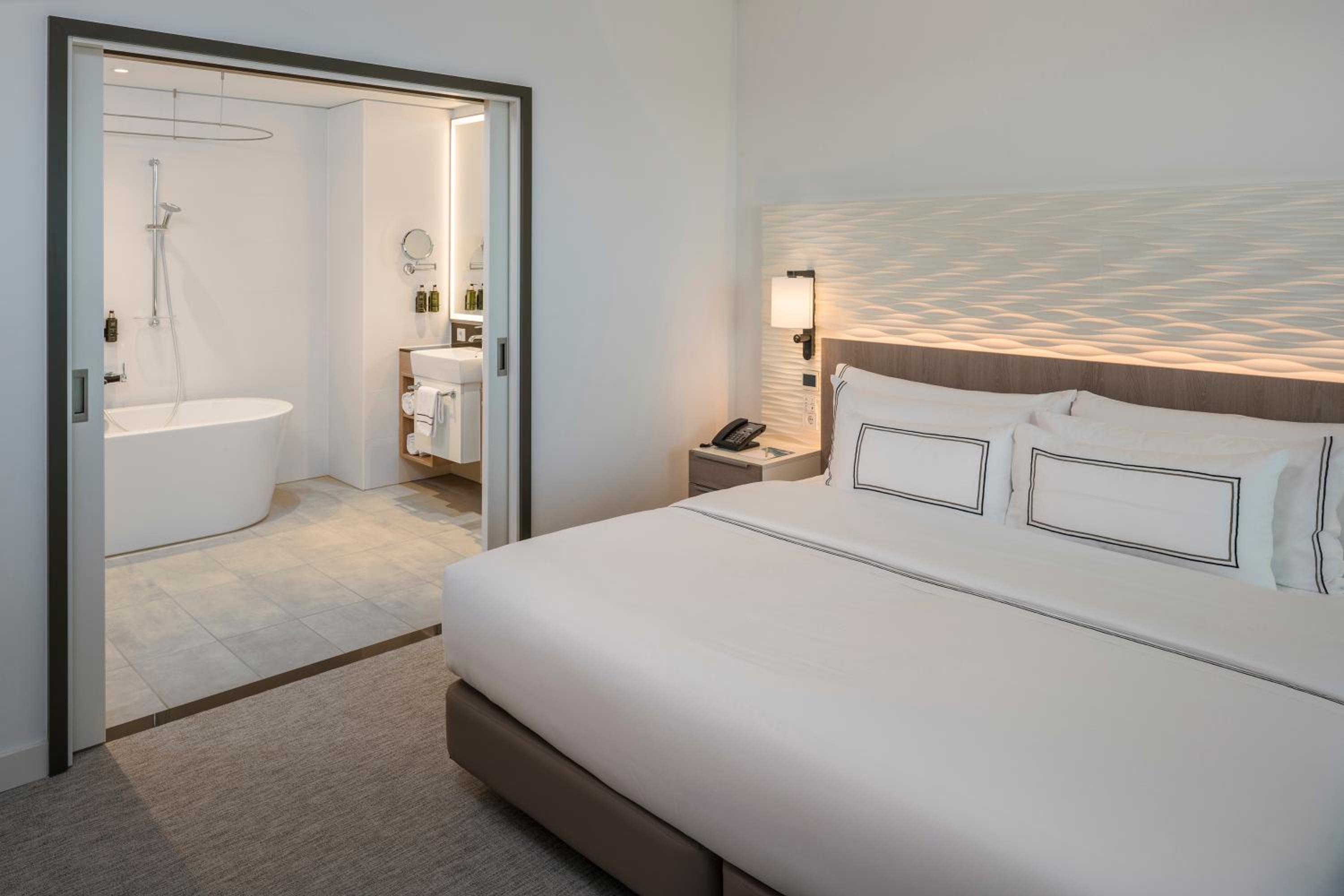 The Level Grand Suite with Skyline View