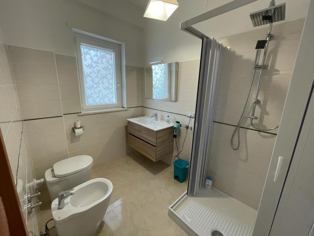 Family Room with Private Bathroom - Photo 2