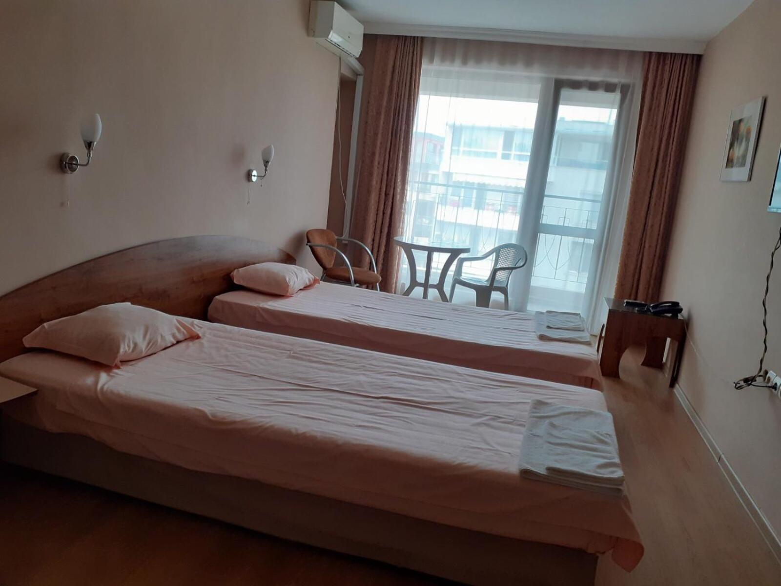 Twin Room photo 2