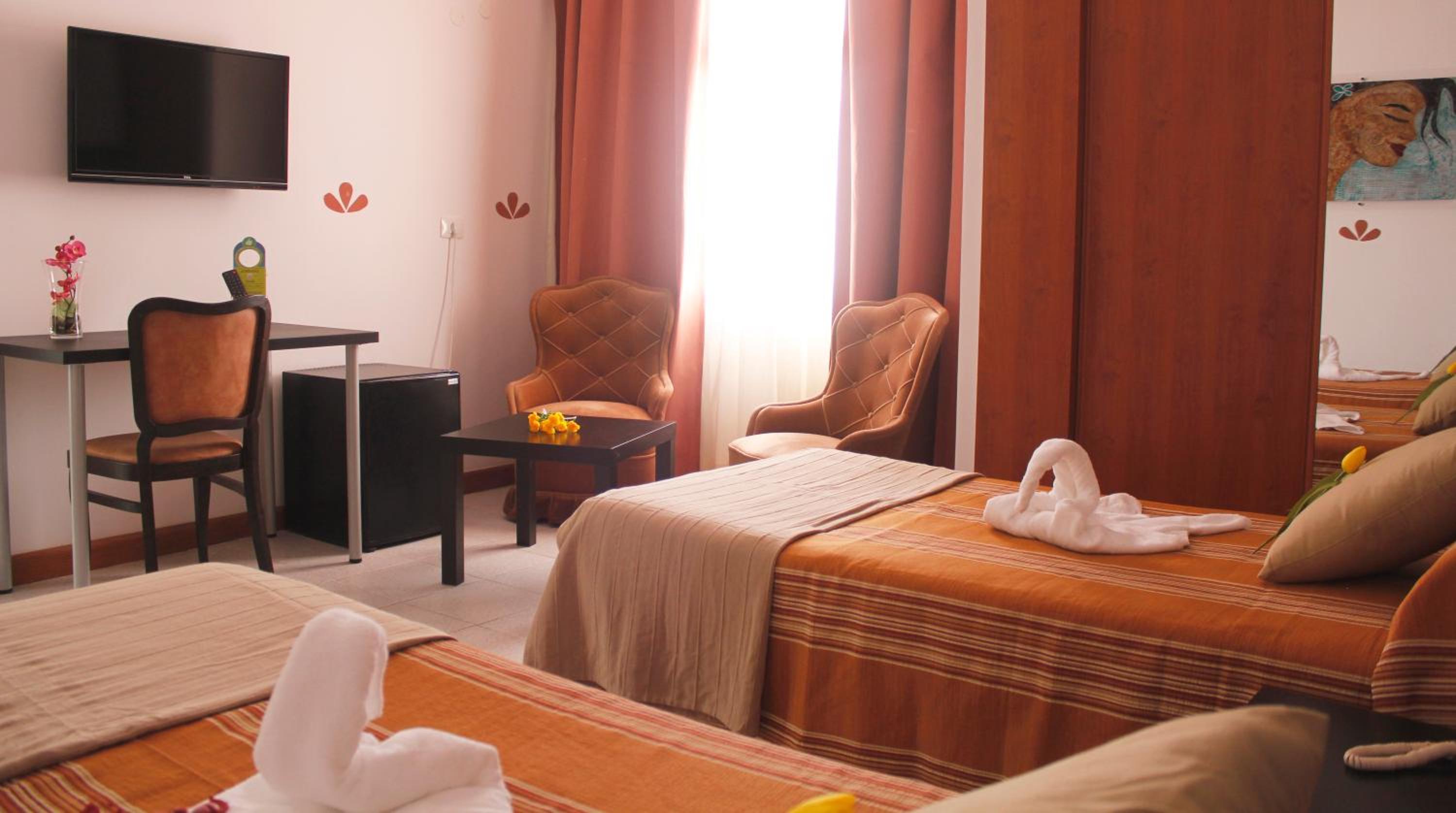 Triple Room - Photo 7
