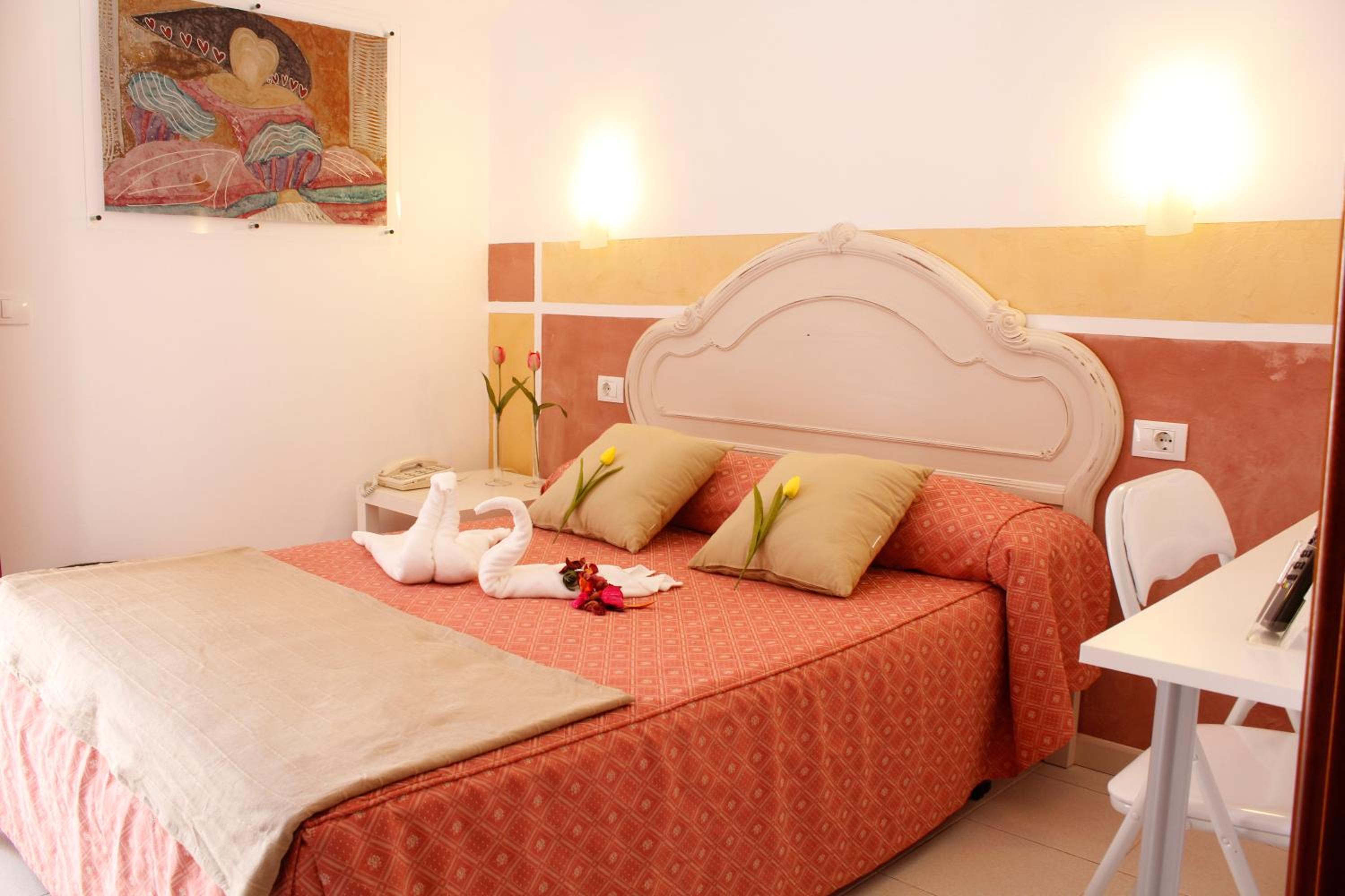 Single Room photo 2