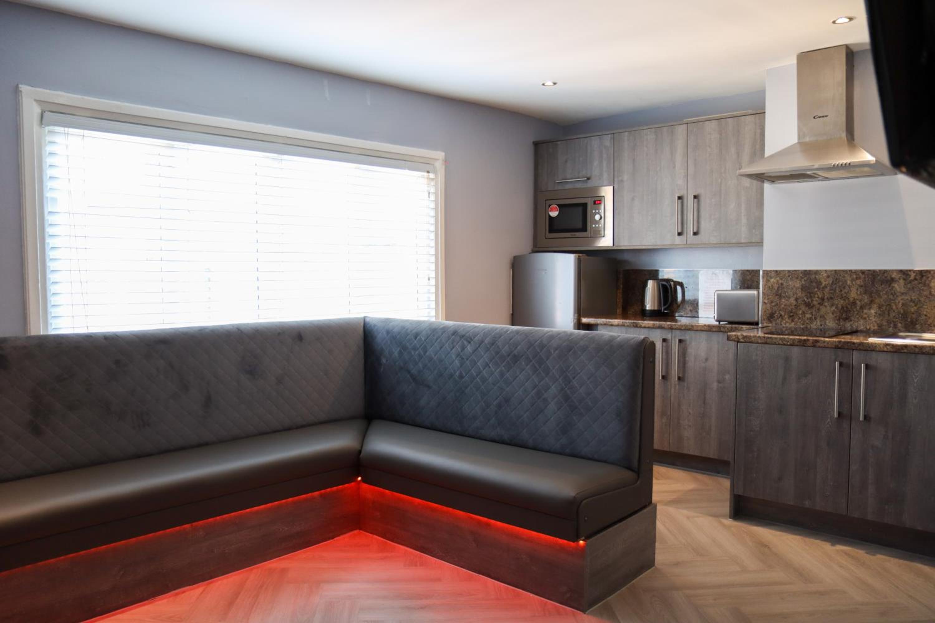 Three-Bedroom Apartment - Photo 5