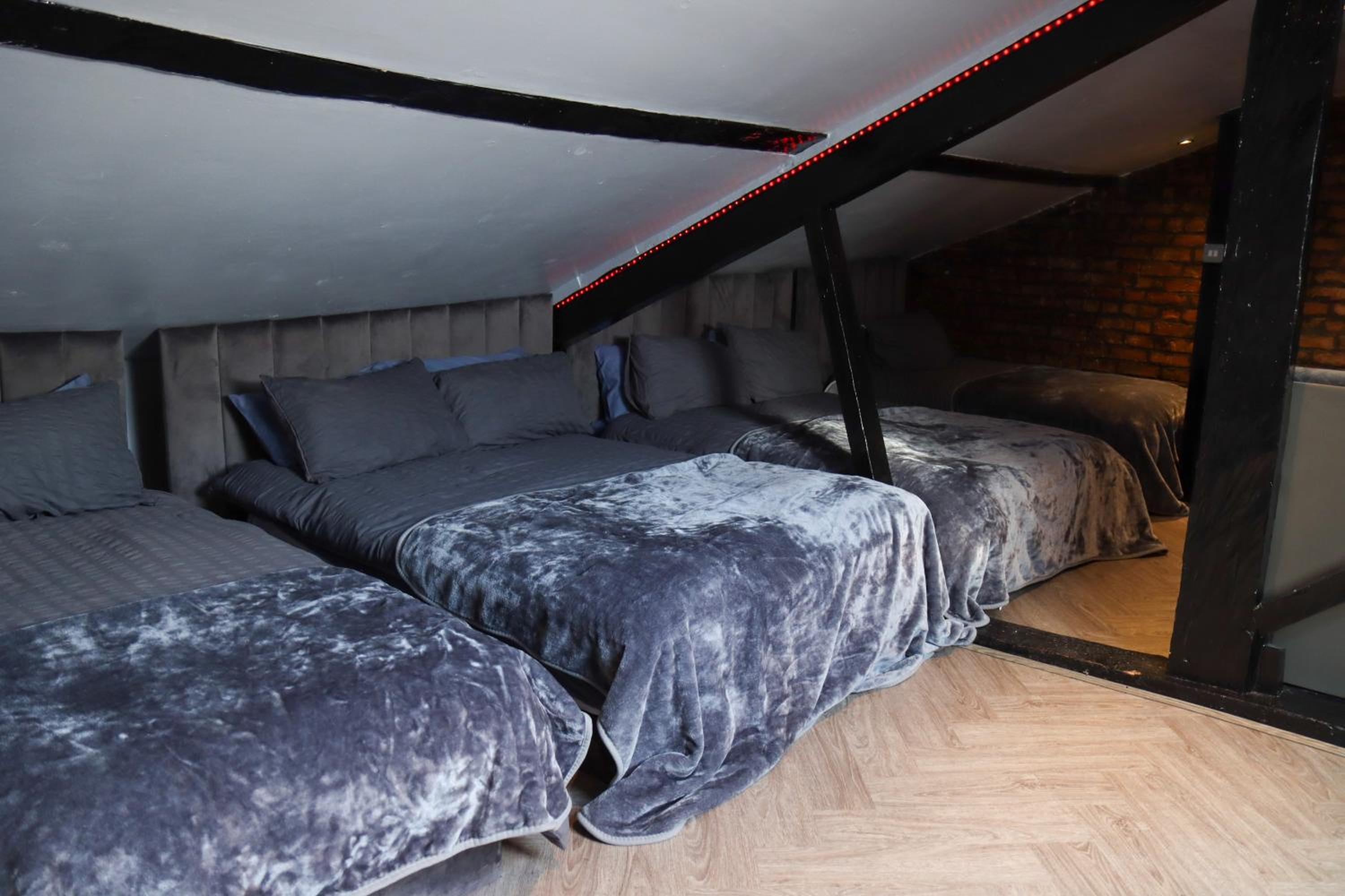 Three-Bedroom Apartment - Photo 1