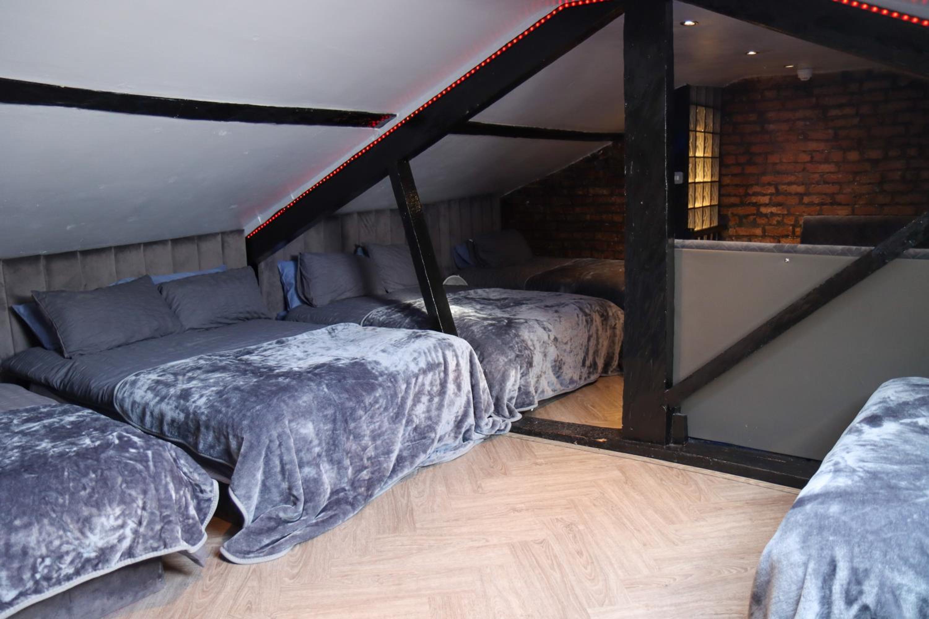 Three-Bedroom Apartment - Photo 46