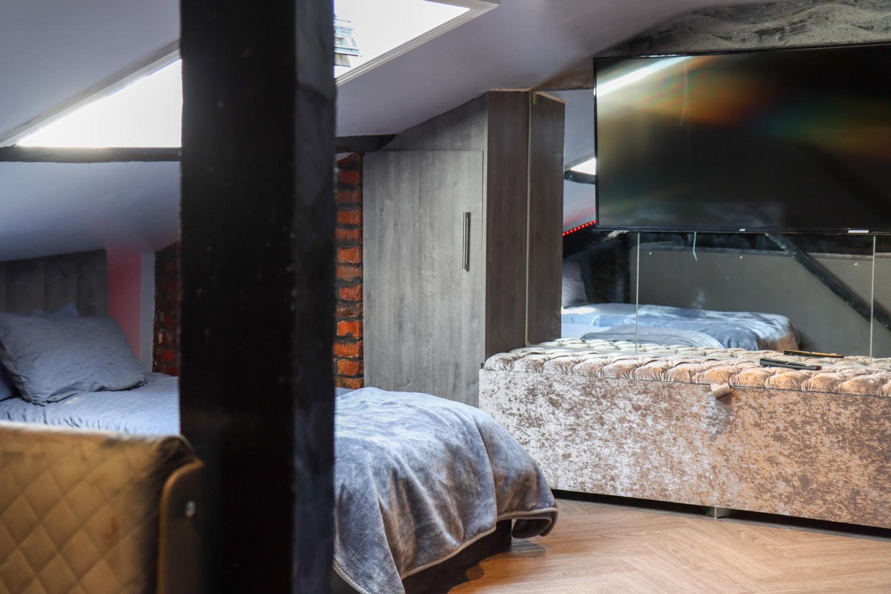 Three-Bedroom Apartment - Photo 45