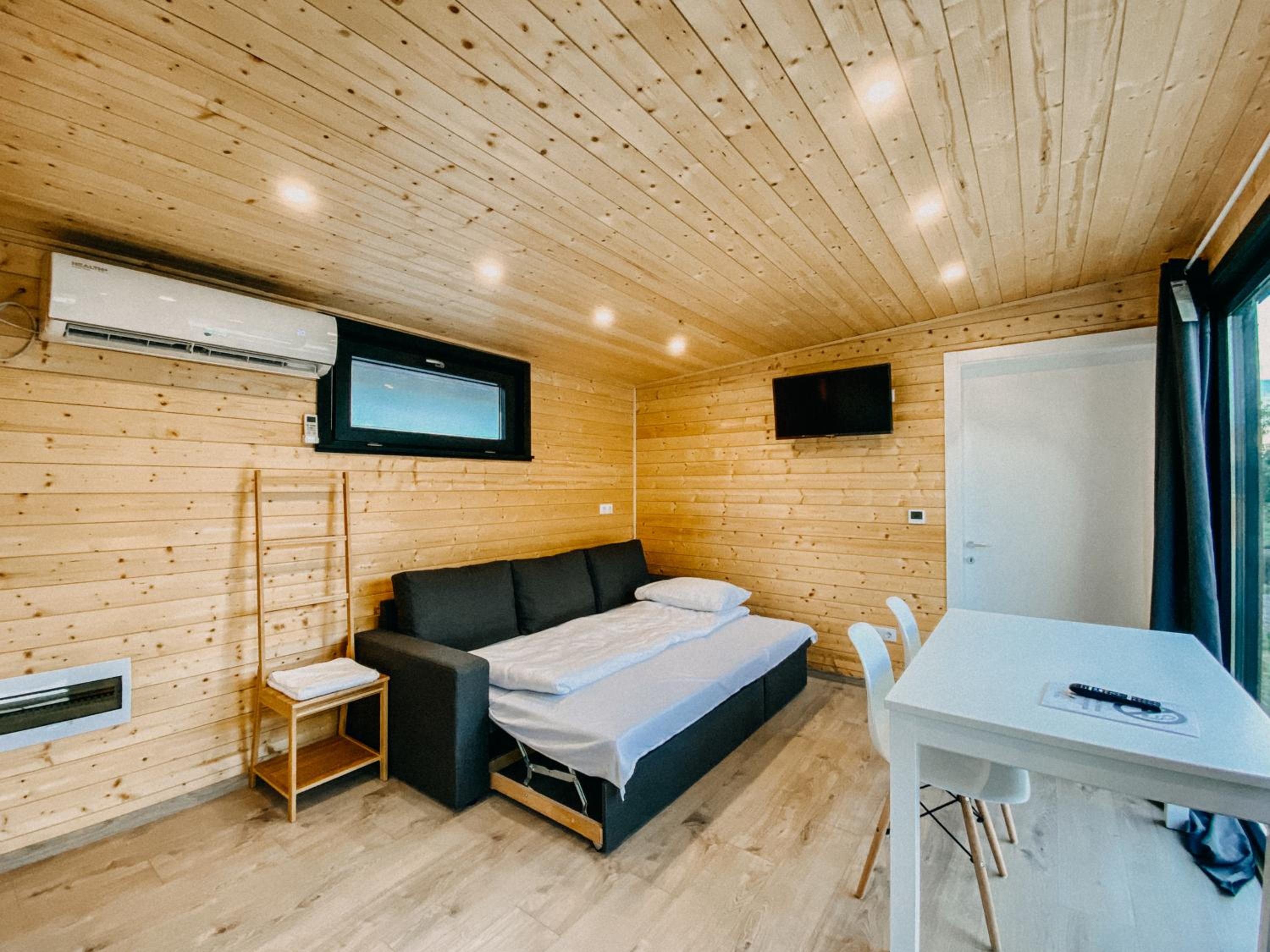 One-Bedroom Villa - Photo 33