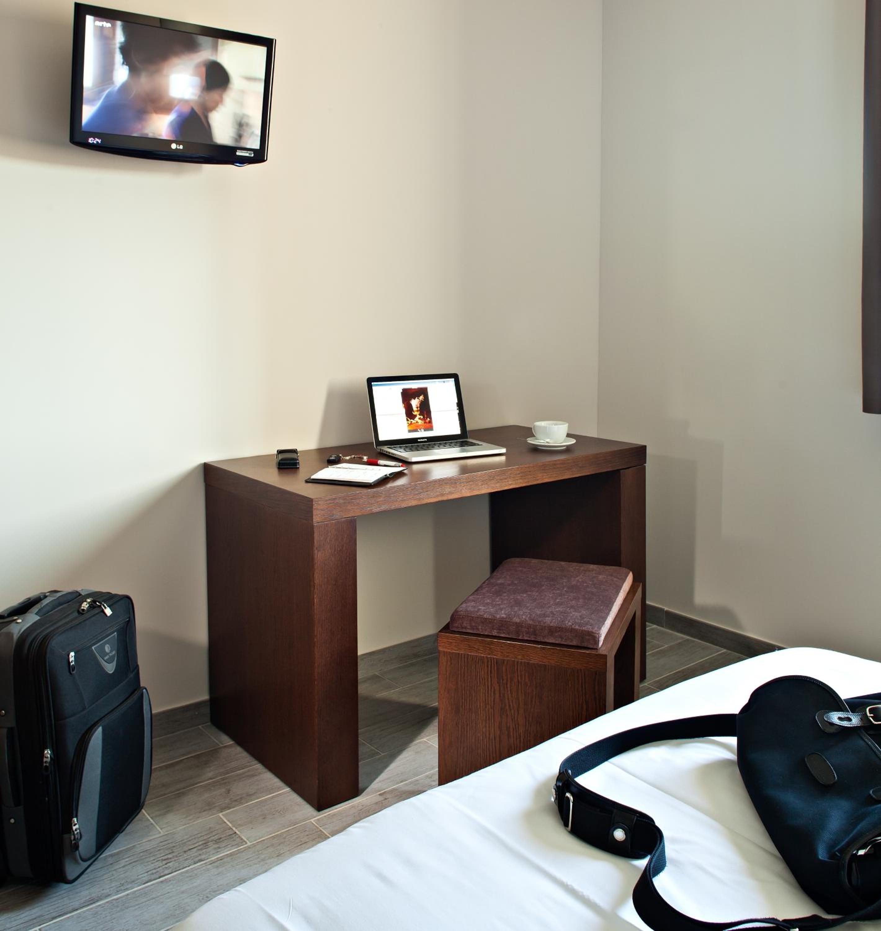 Double Room - Photo 4