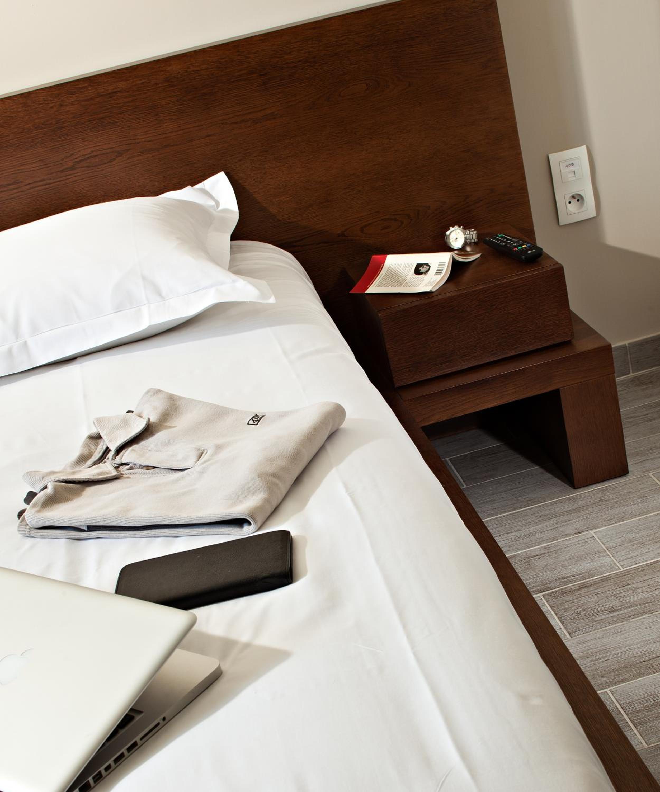 Double Room - Photo 7