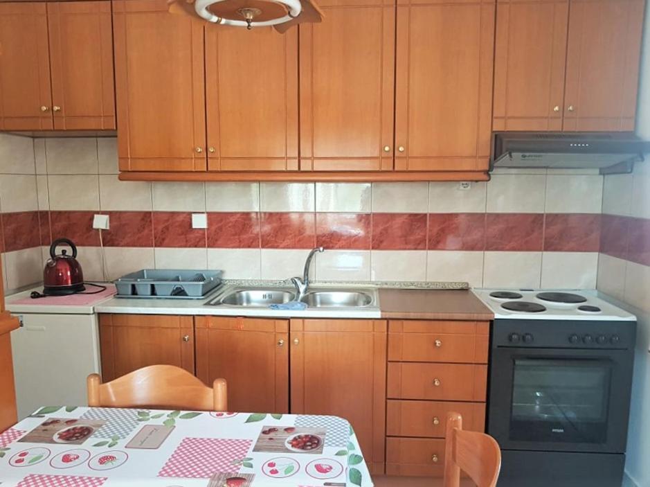 One-Bedroom House - Photo 39