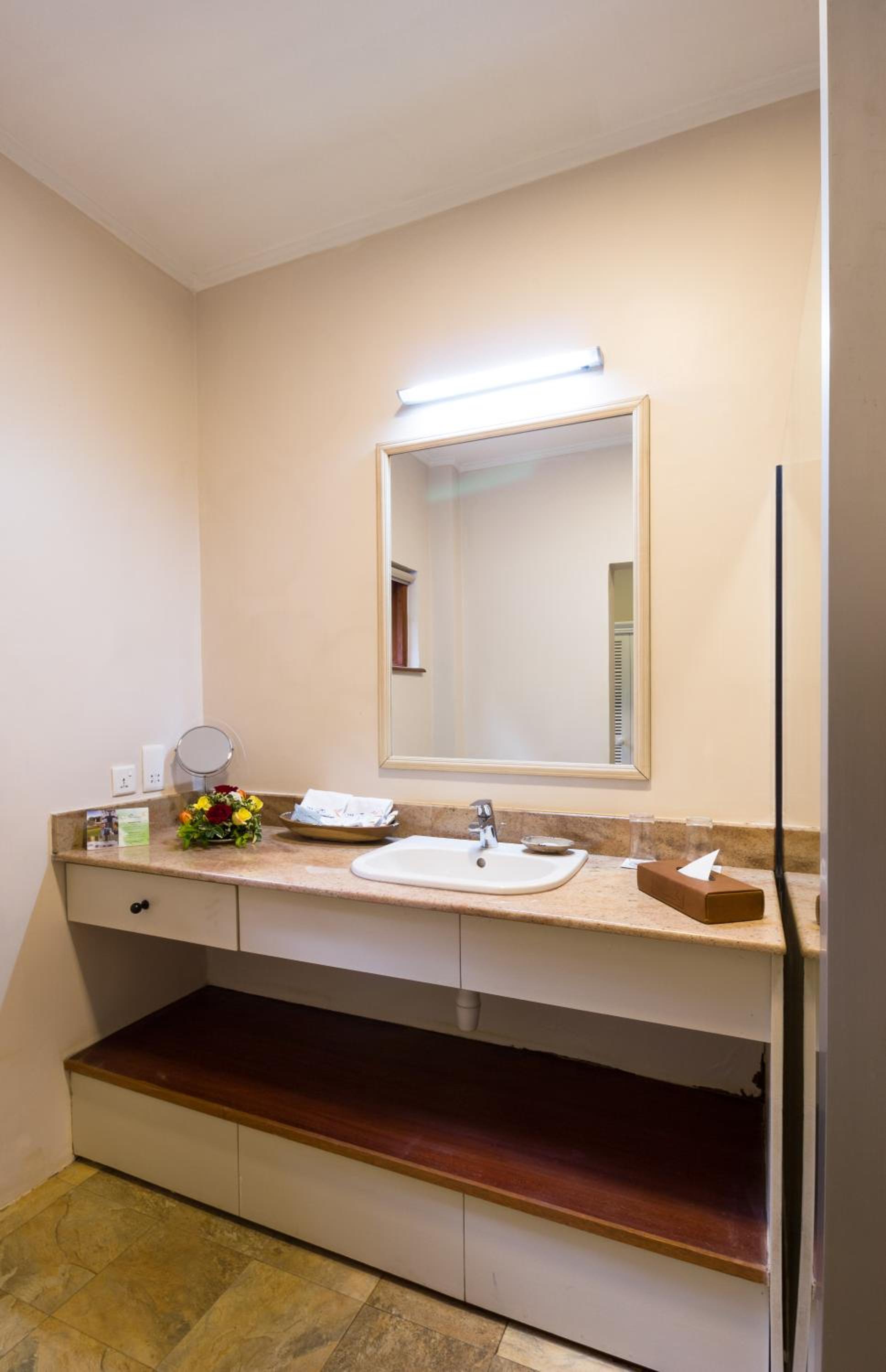 Studio Apartment photo 3