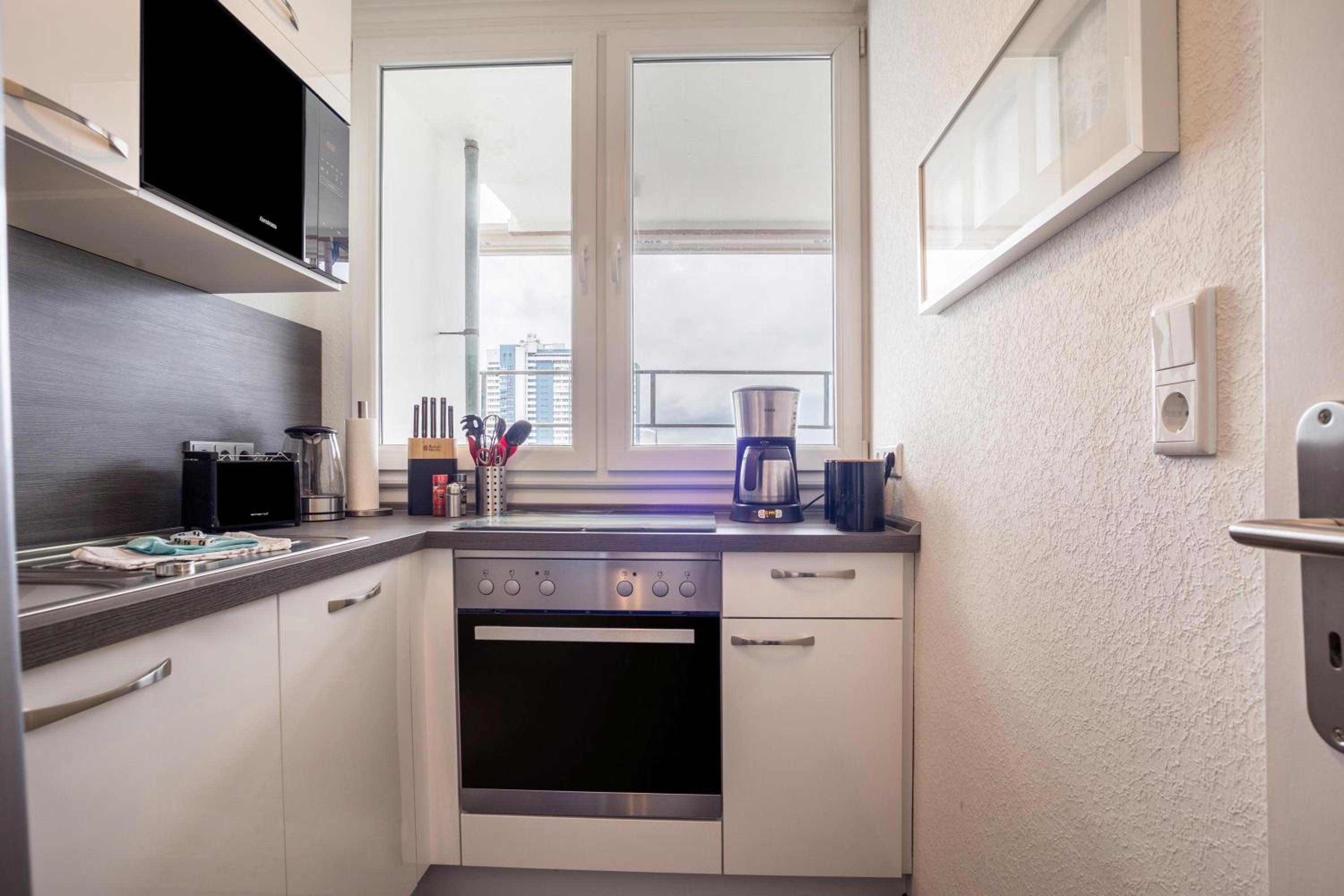 Superior One-Bedroom Apartment with Balcony - Photo 10