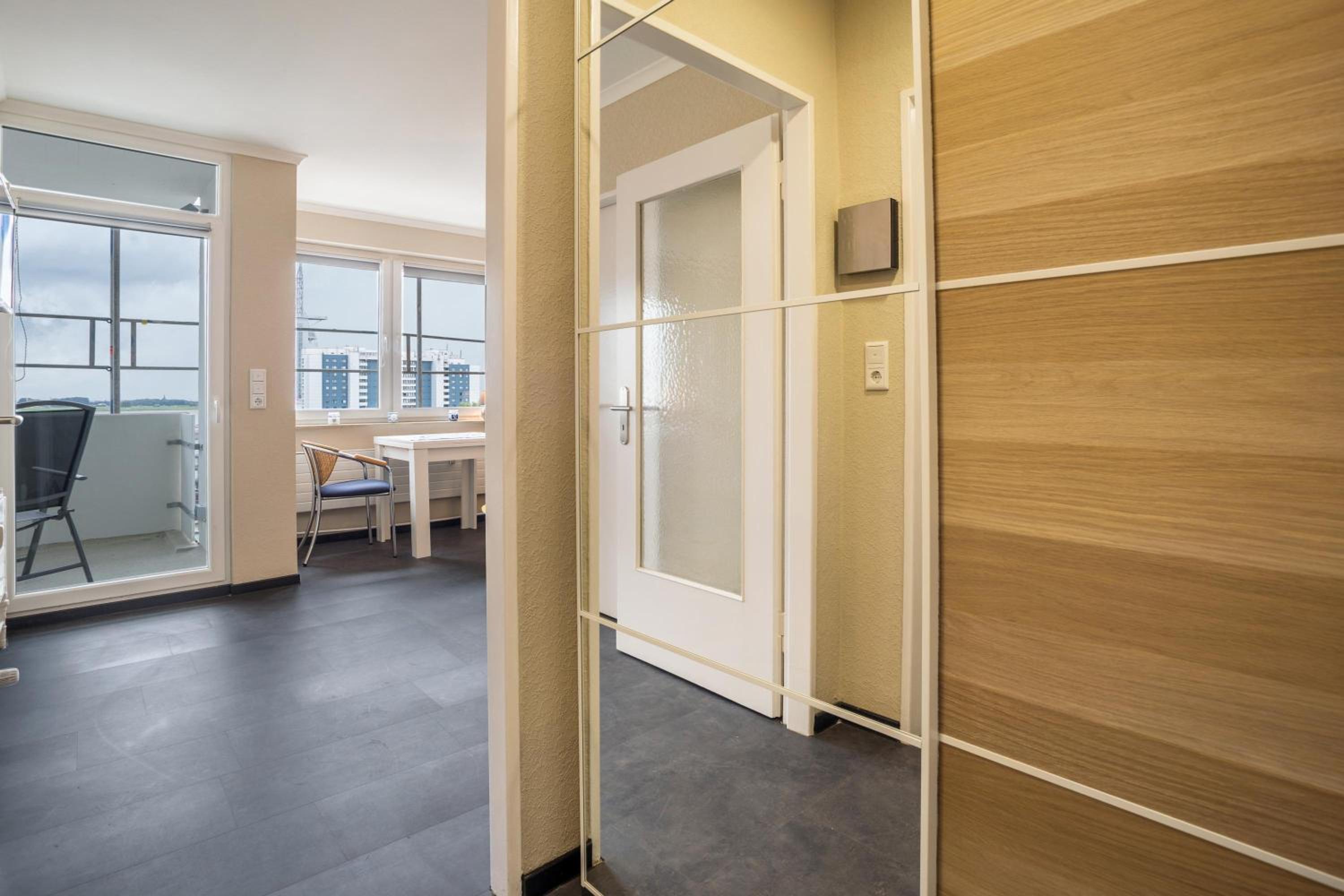 Superior One-Bedroom Apartment with Balcony - Photo 9