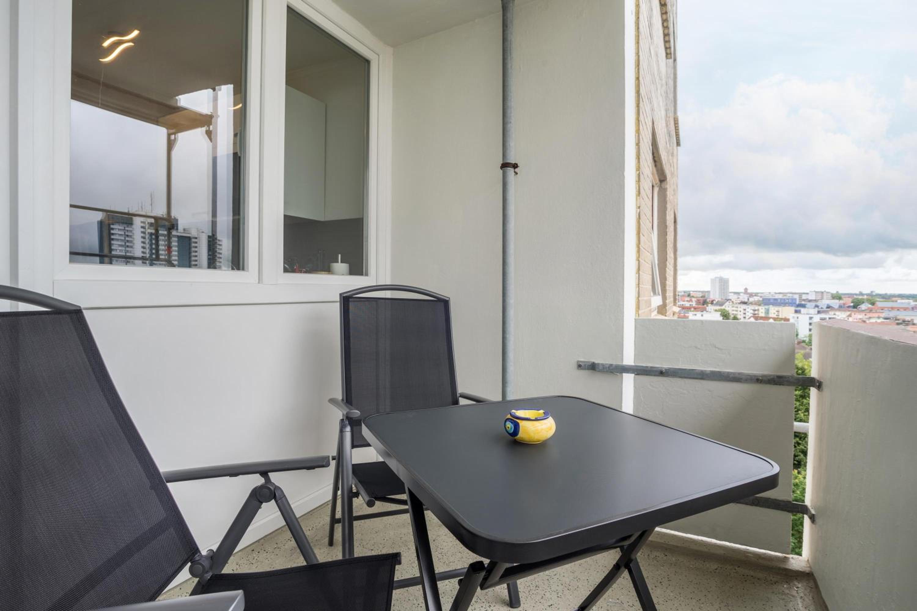 Superior One-Bedroom Apartment with Balcony - Photo 23