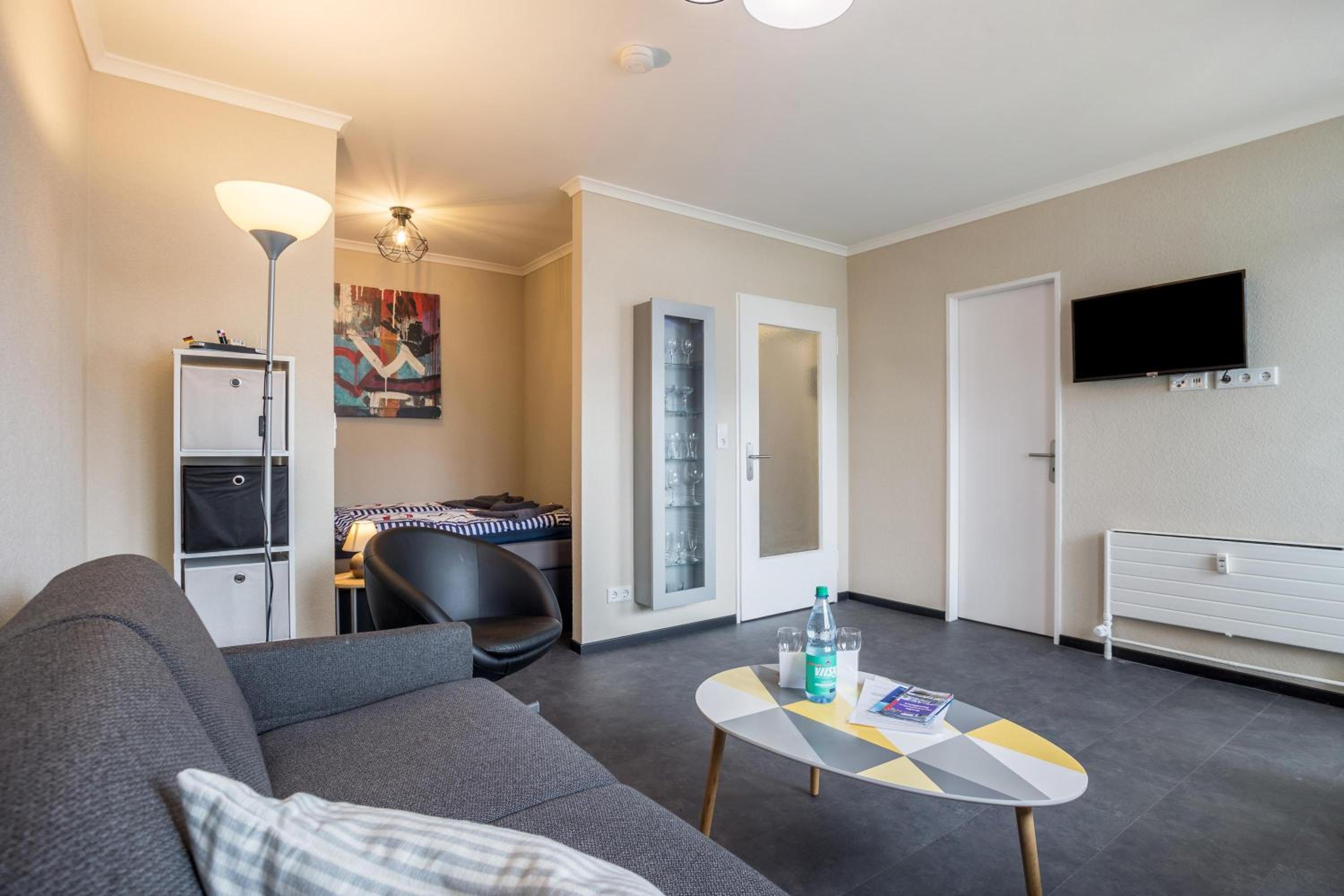 Superior One-Bedroom Apartment with Balcony - Photo 17