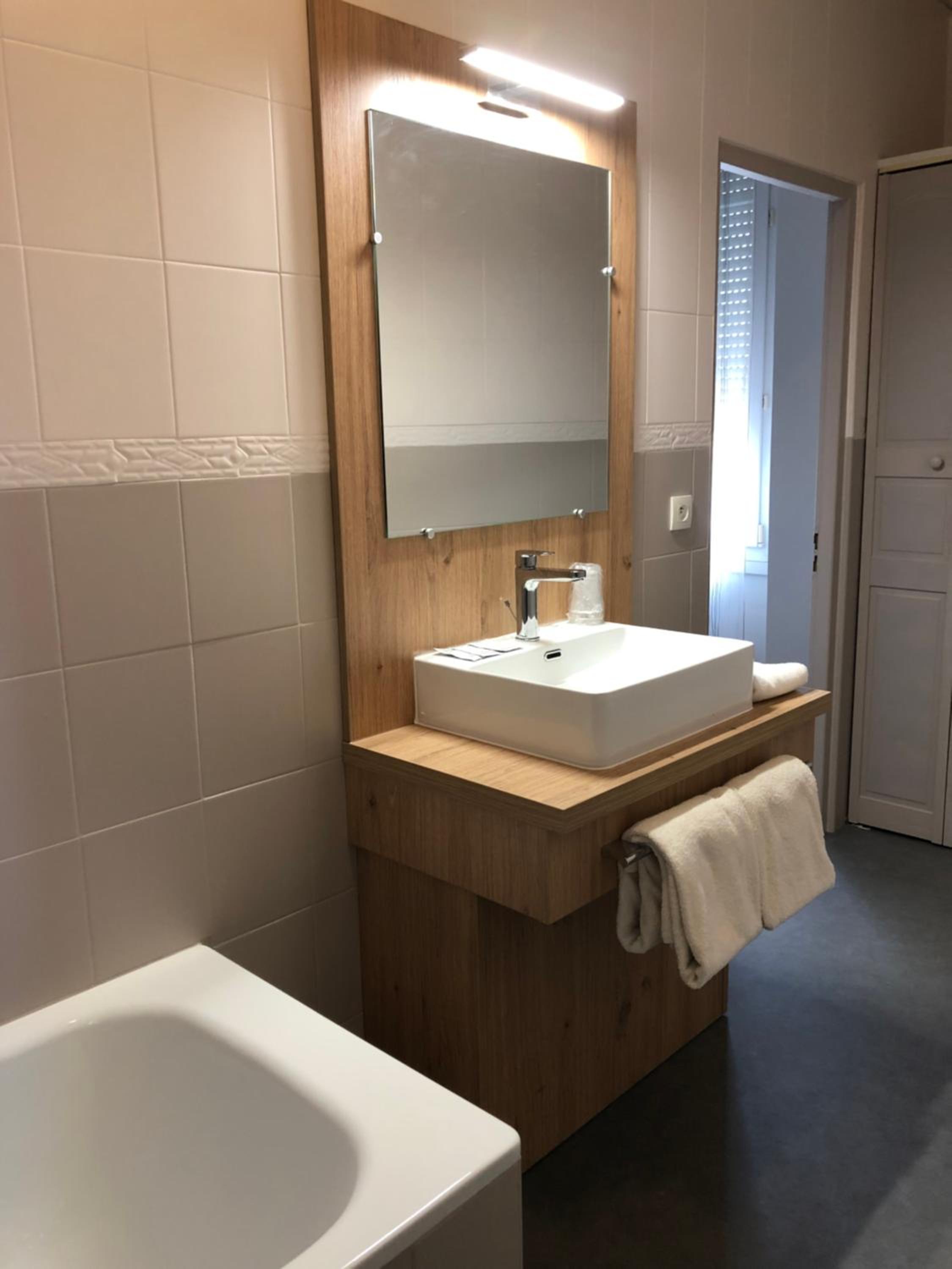 Double Room - Photo 4