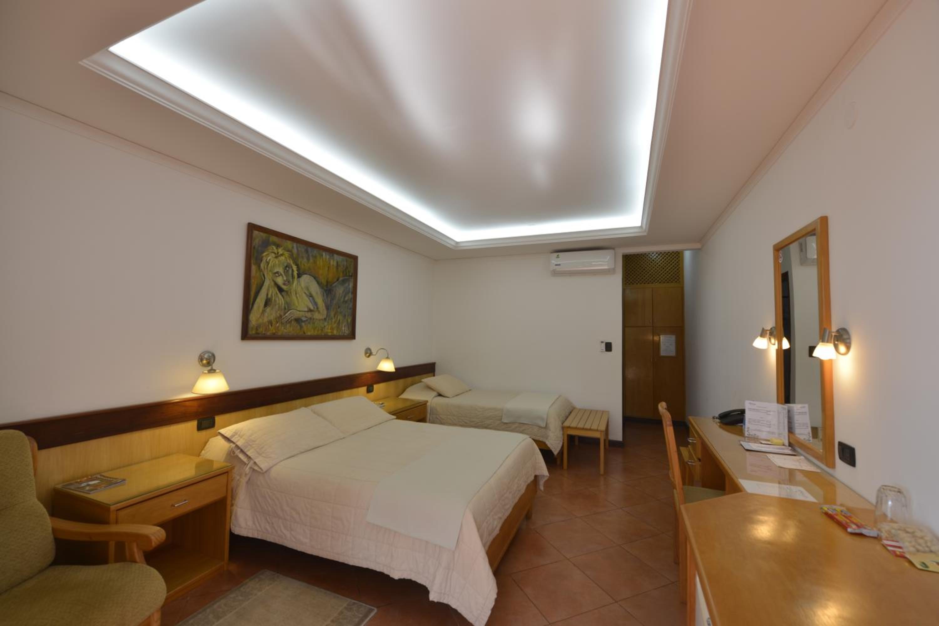 Standard Double Room photo 1