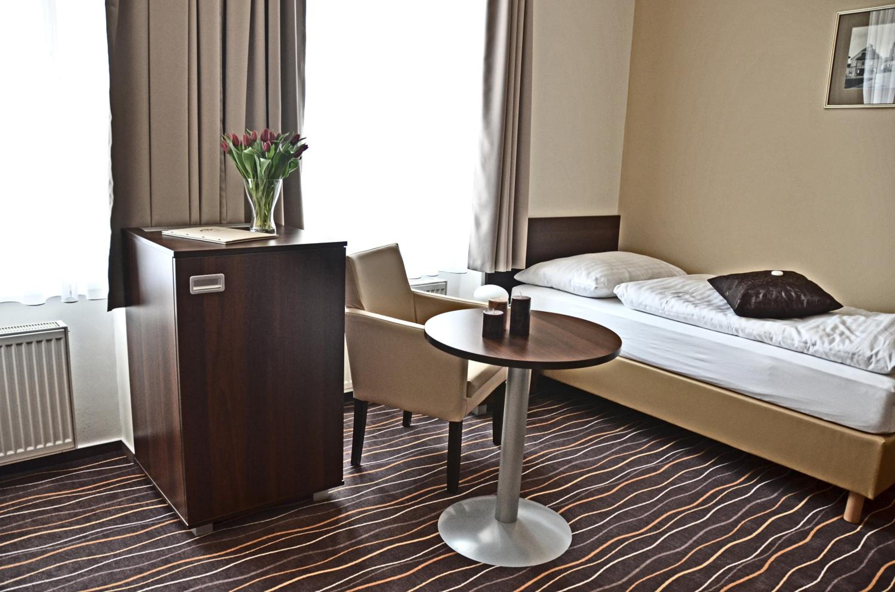 Single Room photo 2